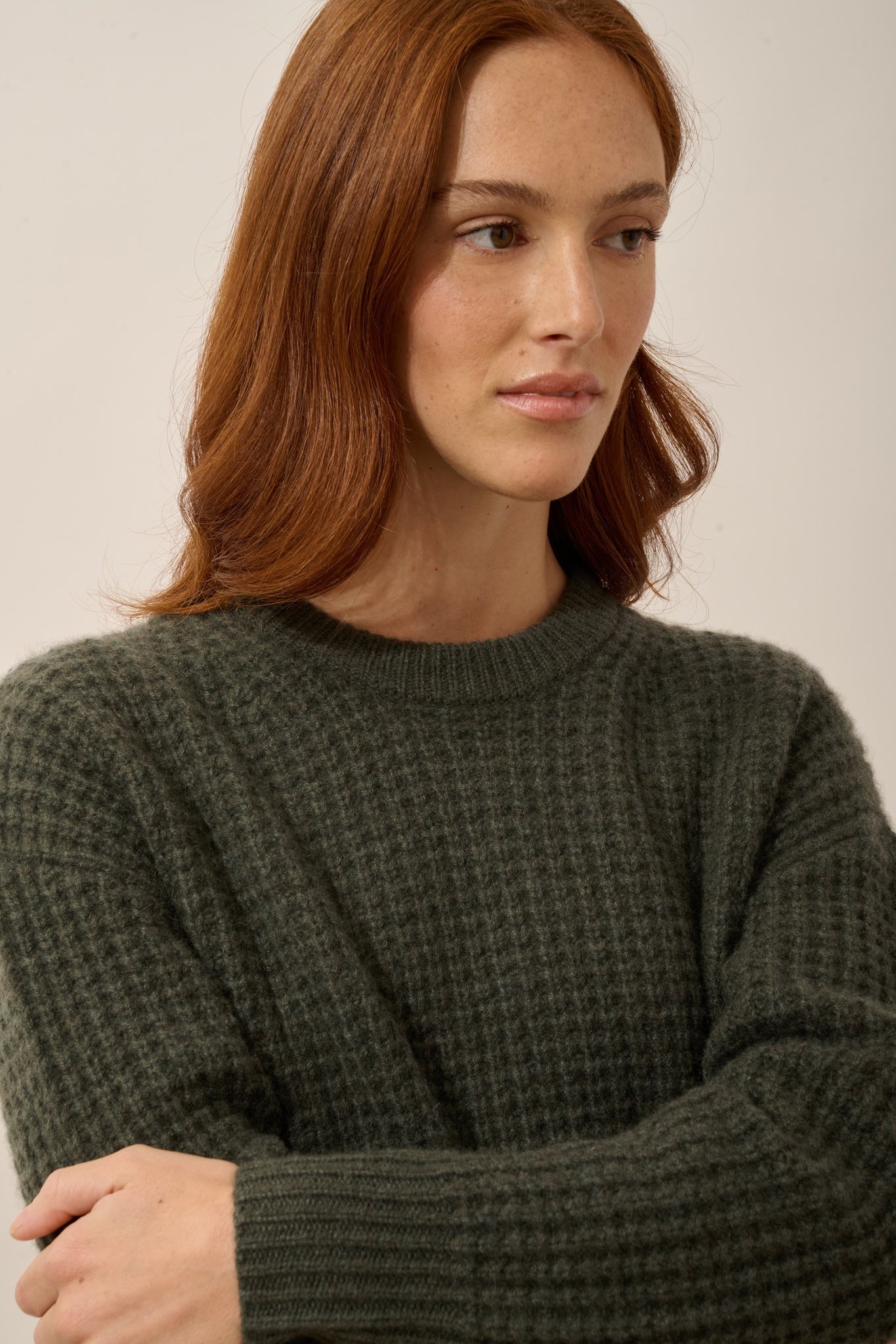 CHEWA round neck dress, 8-ply khaki heather