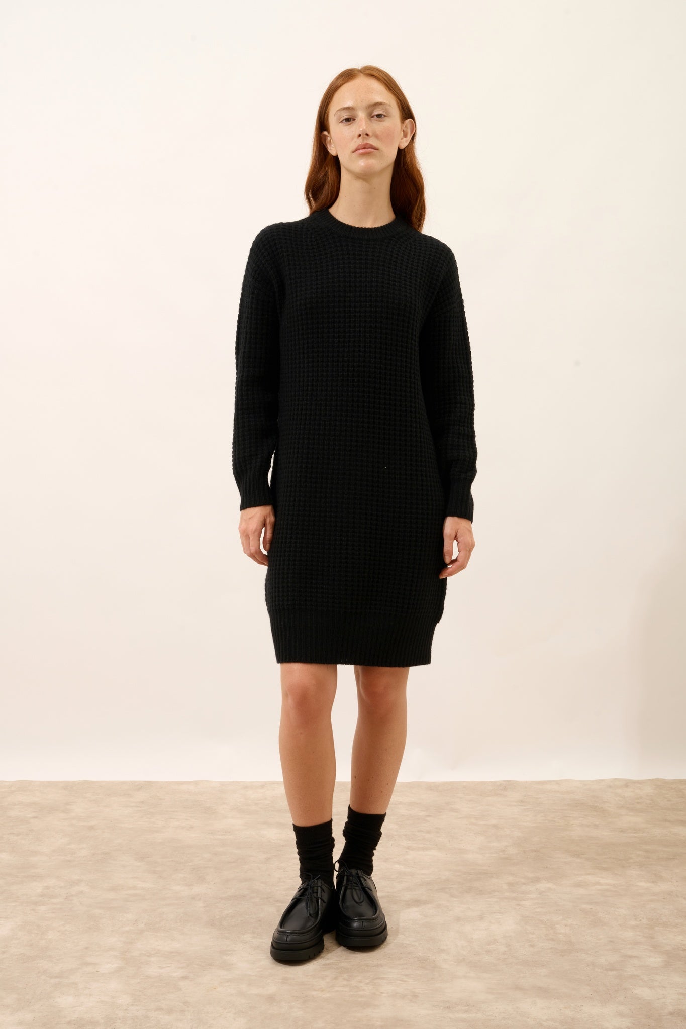 CHEWA robe col rond noir