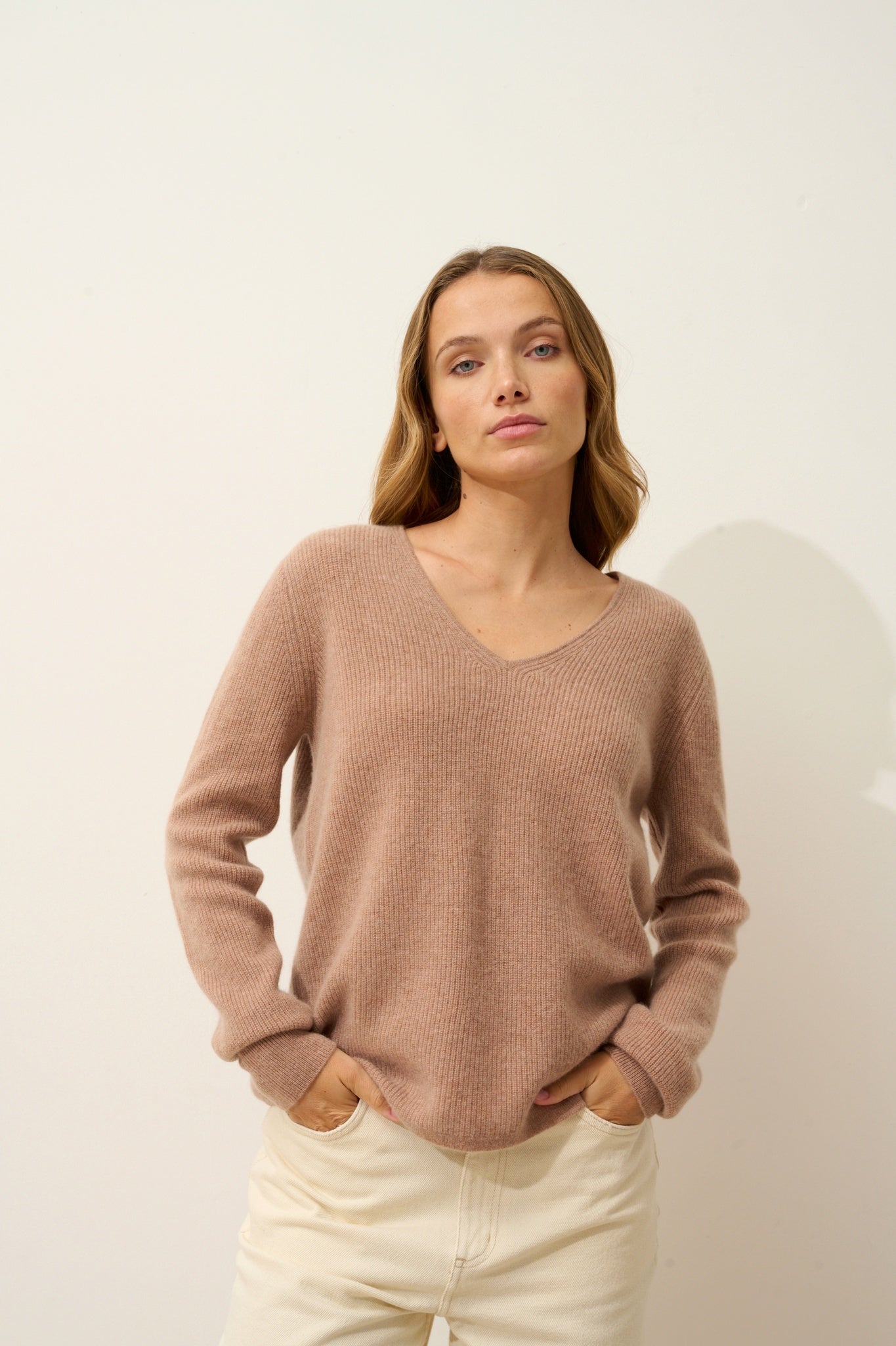 CIELORA pull col v camel chiné