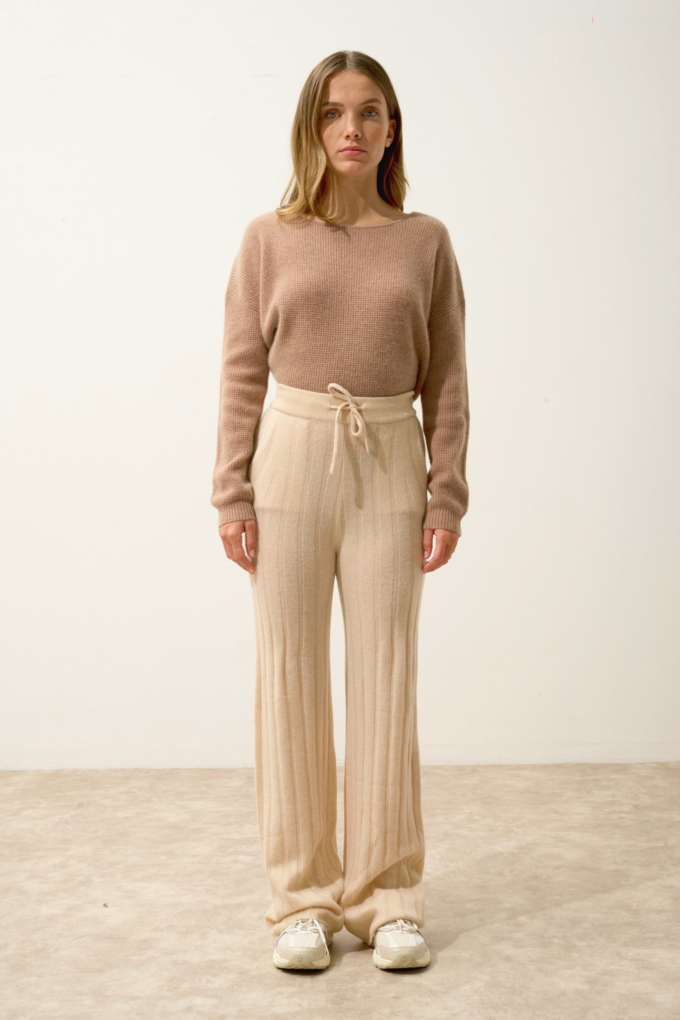 clarissa pantalon évasé sable 100% cachemire