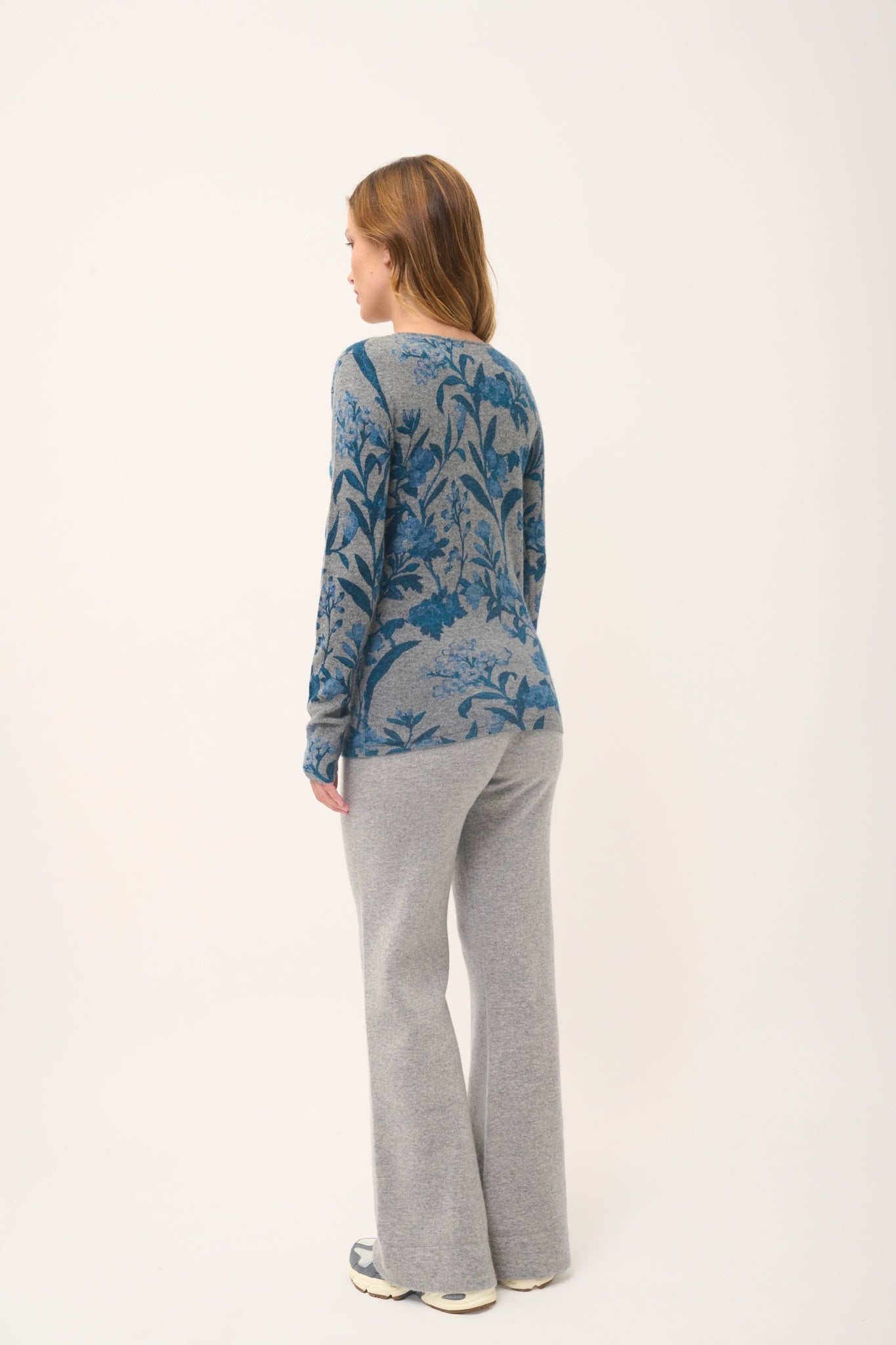 CLAUDIA round-neck sweater mottled flannel