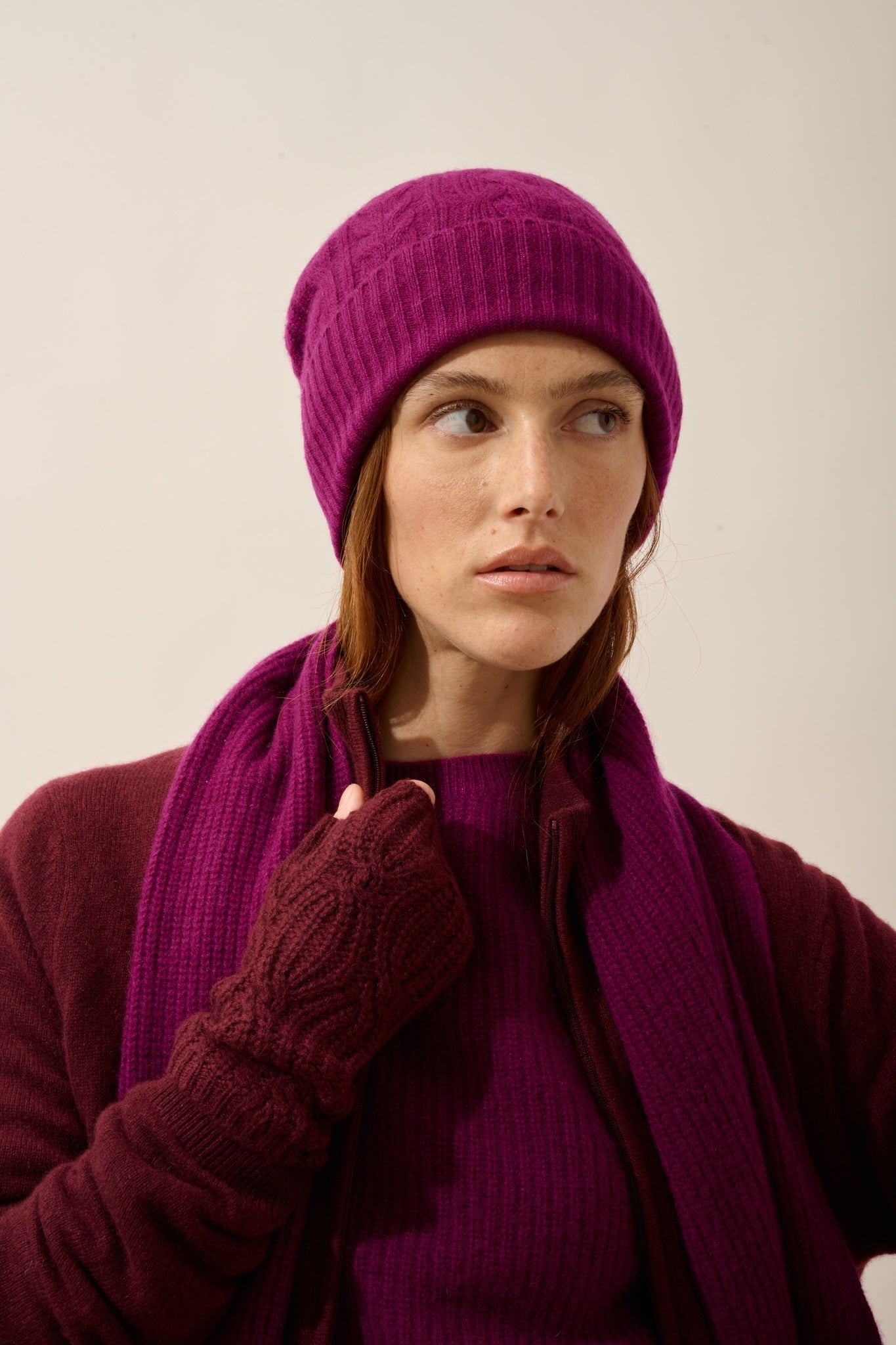 cleo 4-ply plum bonnet