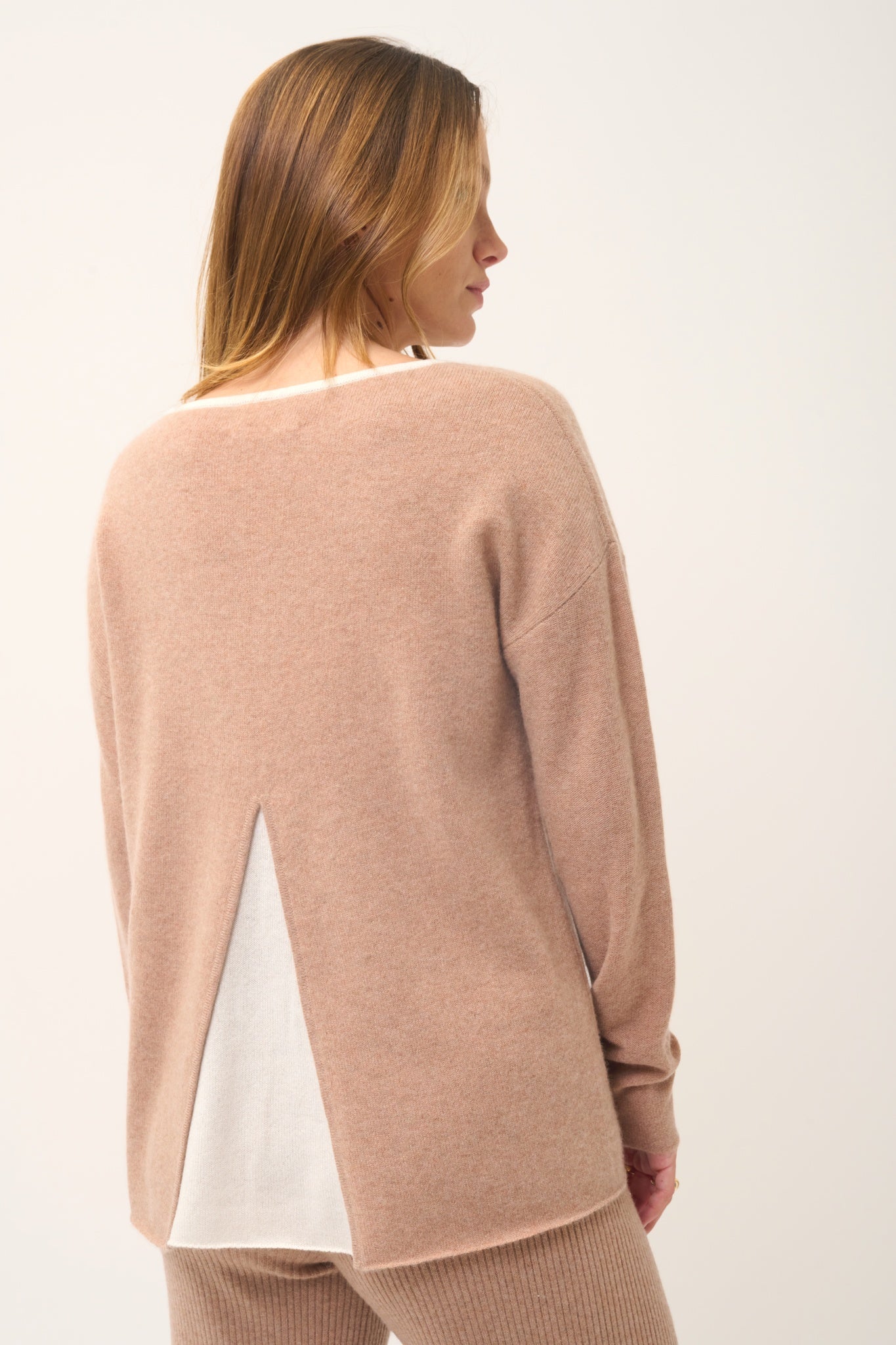 CLOLA pull col rond camel chiné