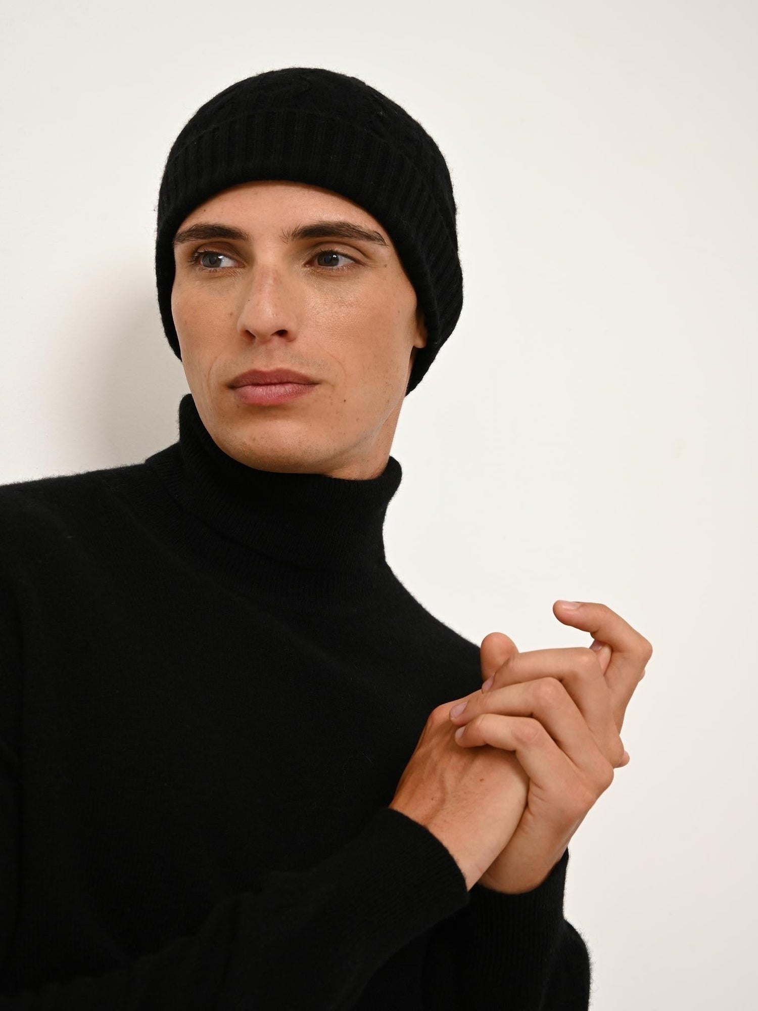 CONNOR pull col roulé noir