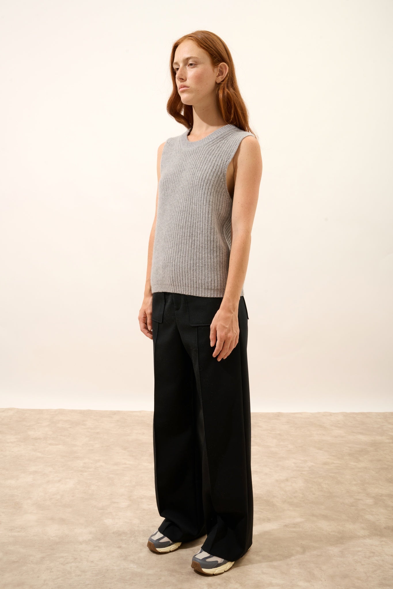 DAMPA round neck tank top in heathered mouse gray