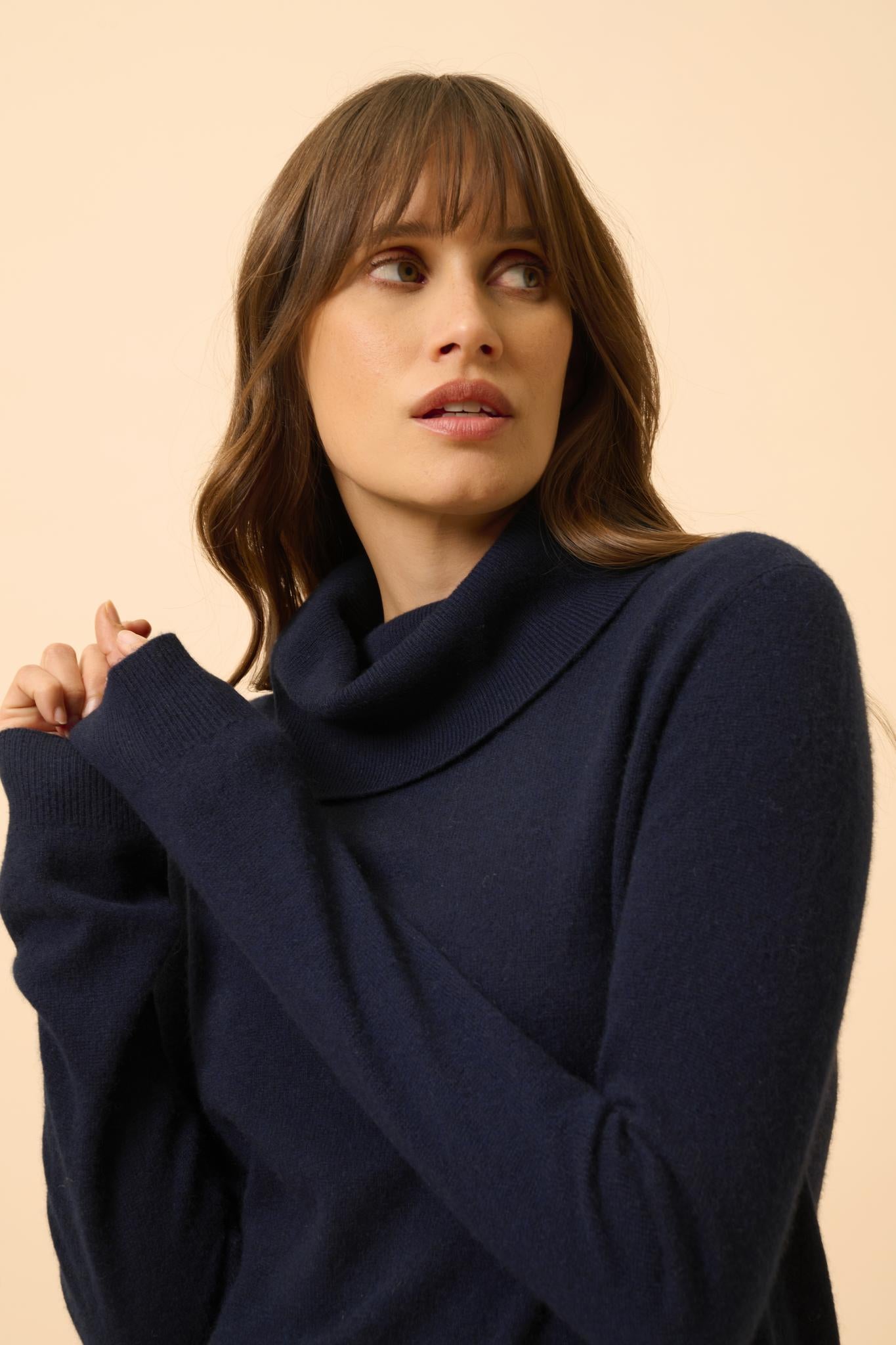 DONATELLA pull col roulé navy