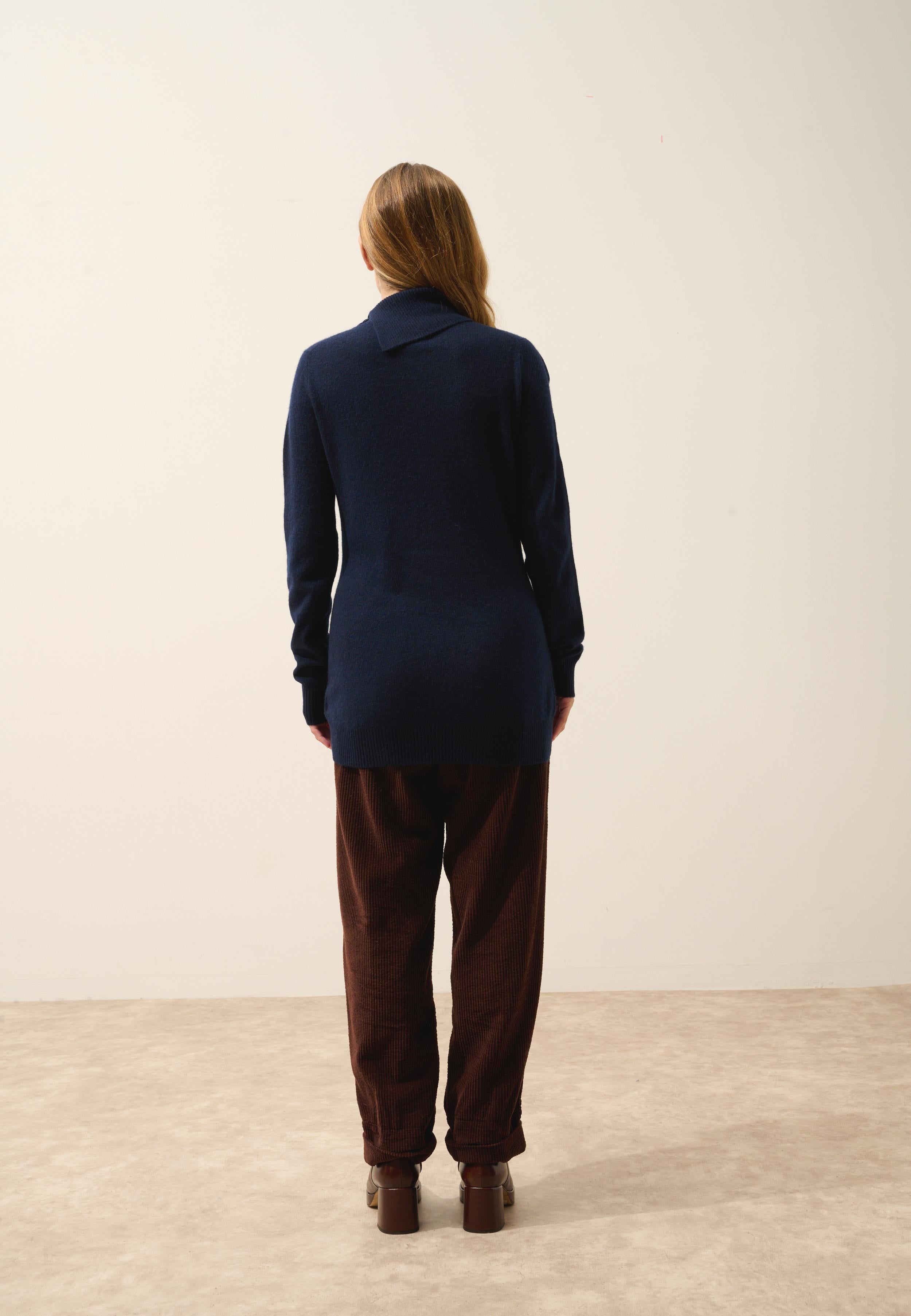 DUNDEE navy turtleneck sweater