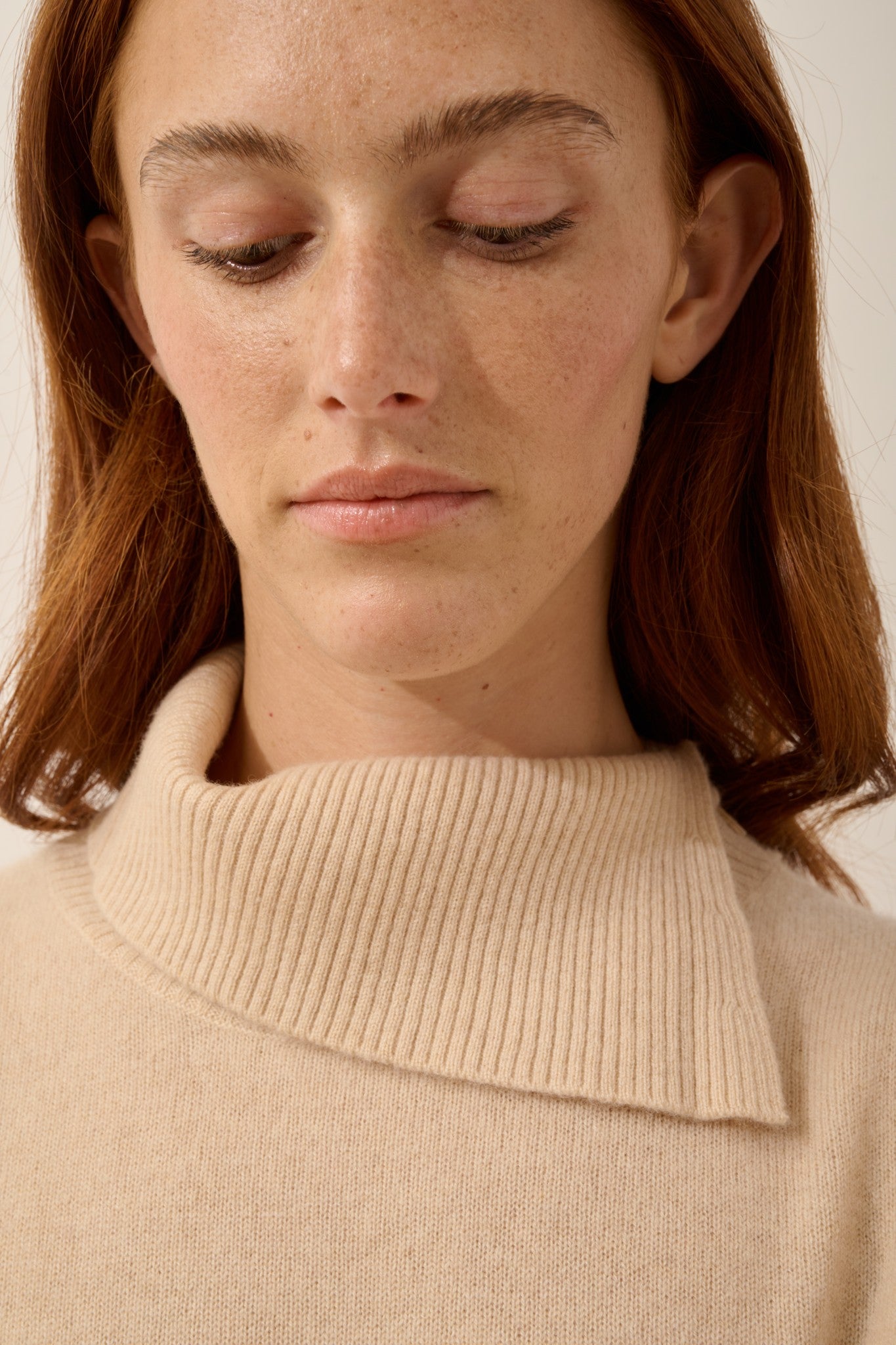 dundee pull col roulé sable