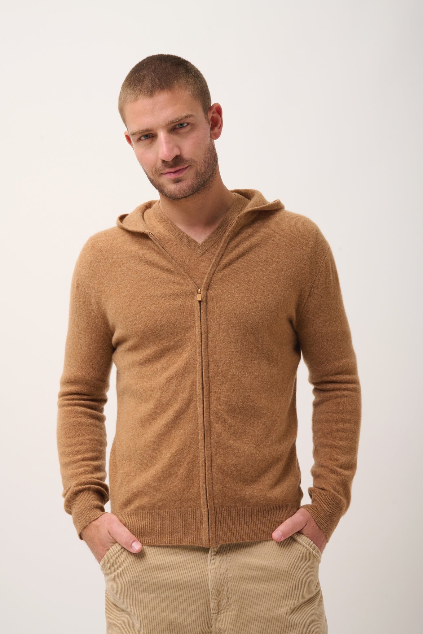 ELLIOT gilet col zippé capuche noisette