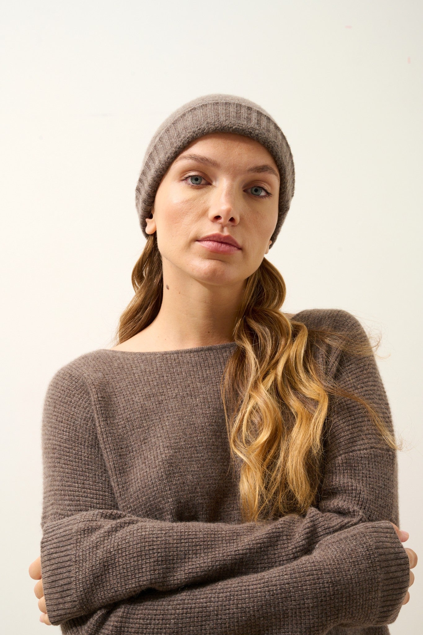 ember bonnet 4 fils taupe chiné 100% cachemire