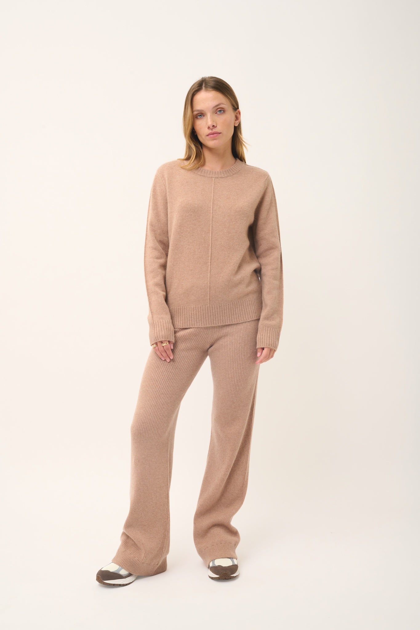 EMMA round-neck sweater camel mottled