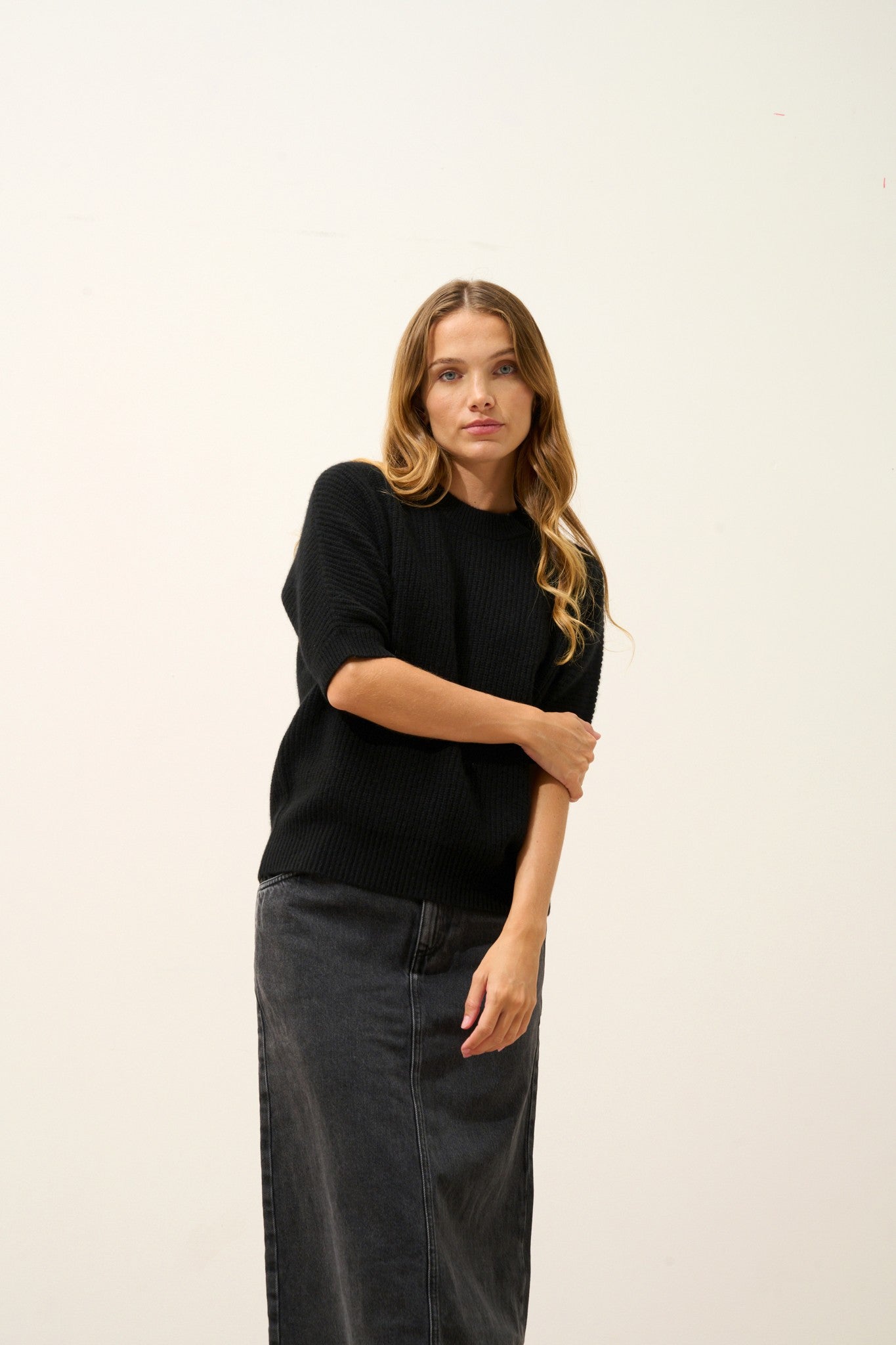 érina t-shirt col bateau chauve souris 4 fils noir 100% cachemire