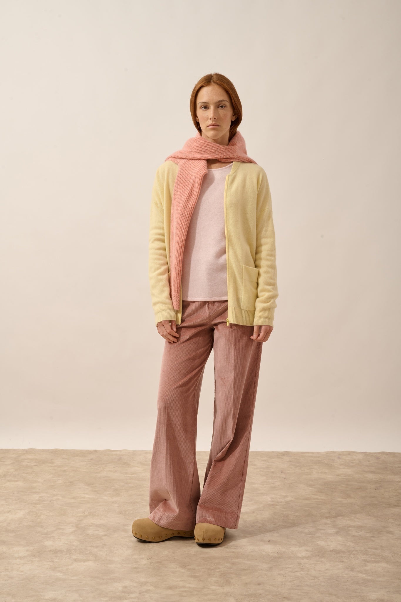 ERVIE gilet zippé col mao limonade