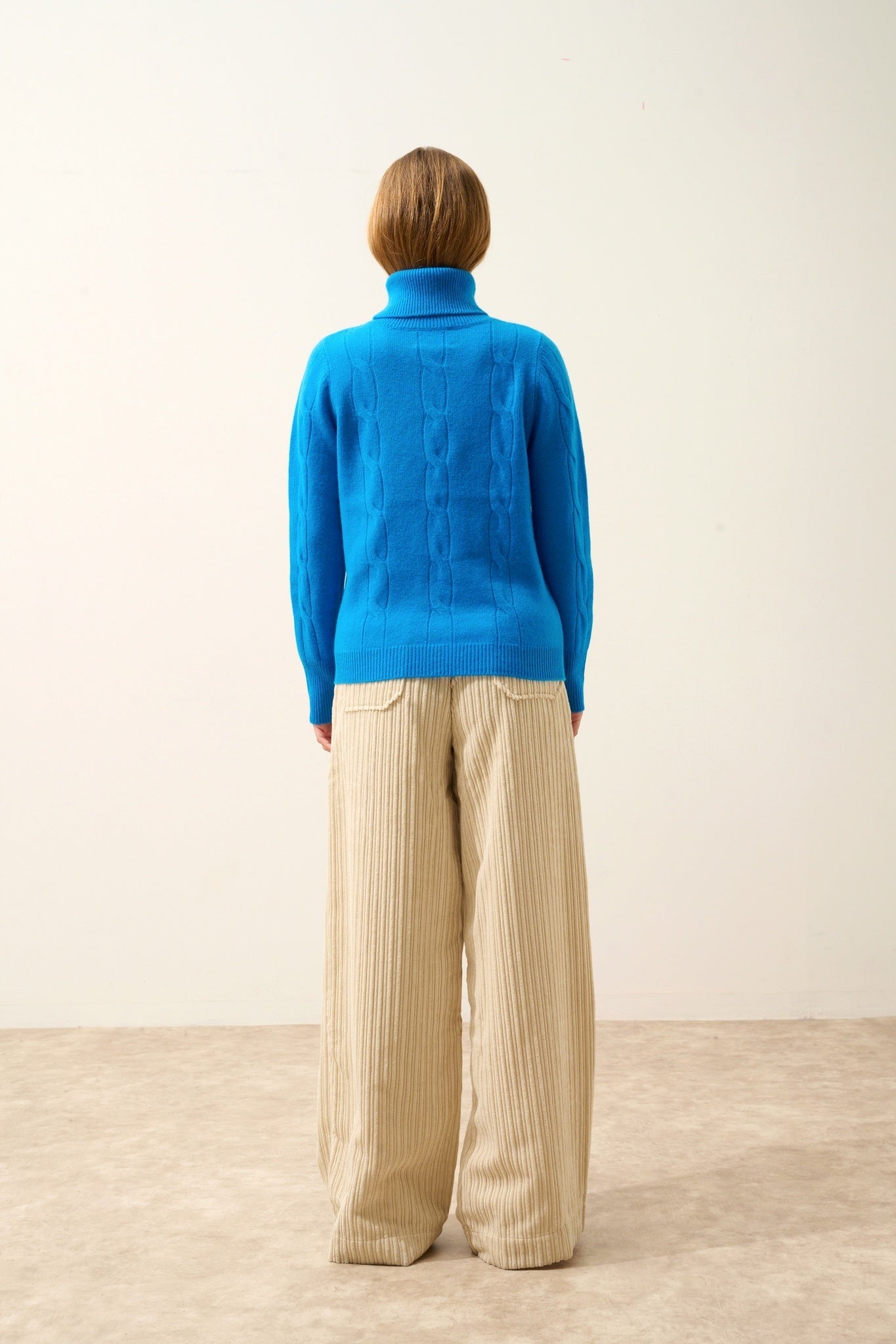 ESTELLE pull col roulé azur