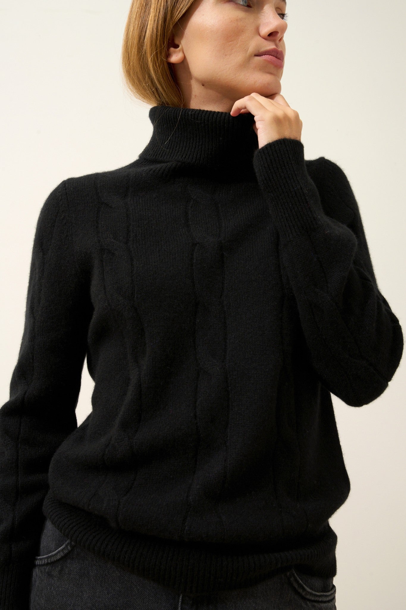 estelle pull col roulé noir 100% cachemire