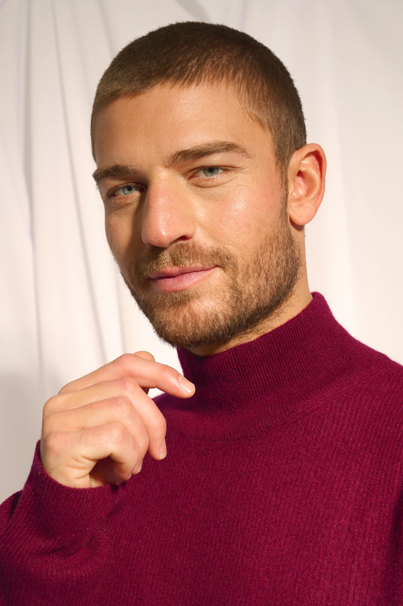 EVA pull col montant bordeaux