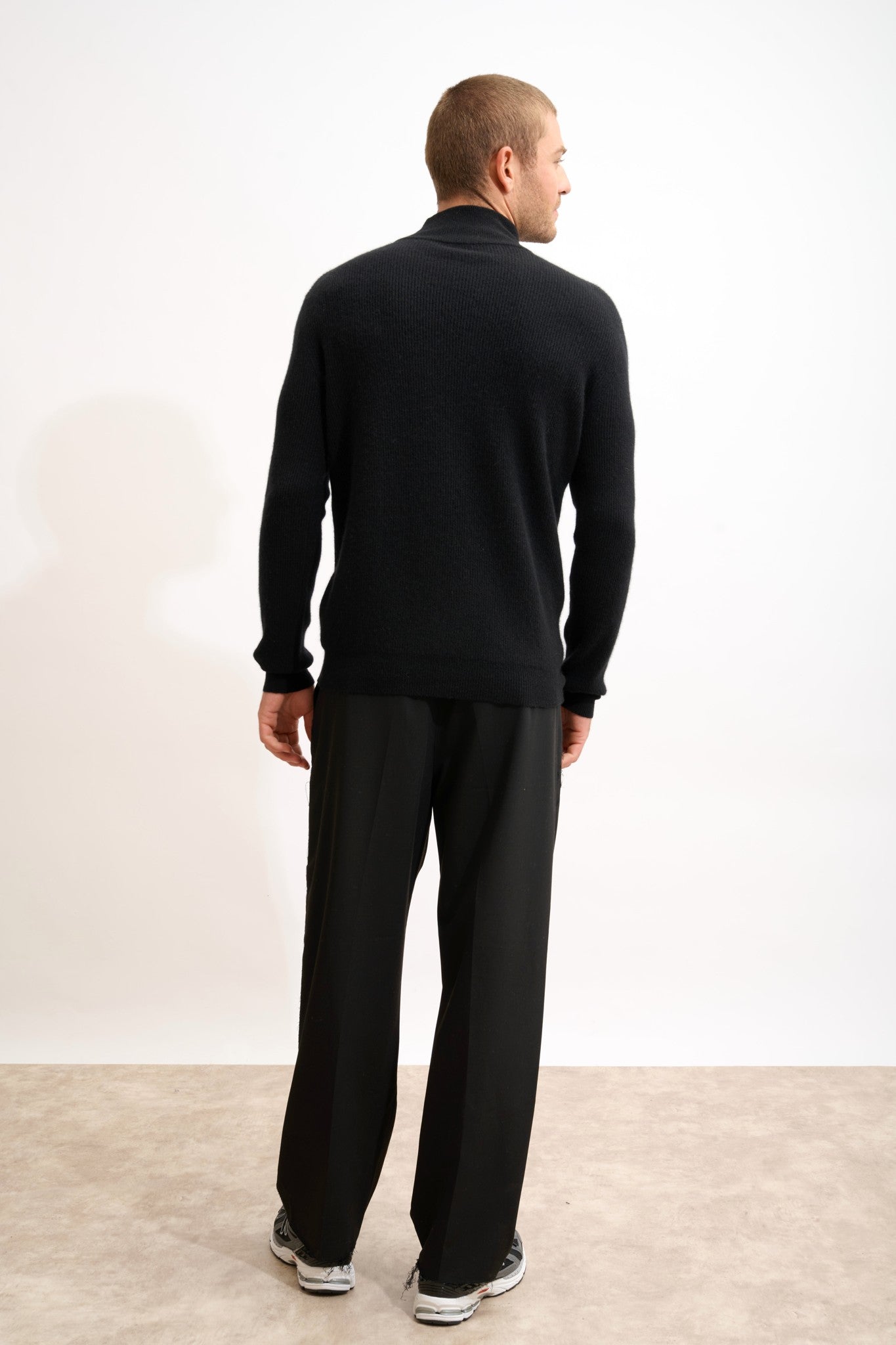 eva pull col montant noir
