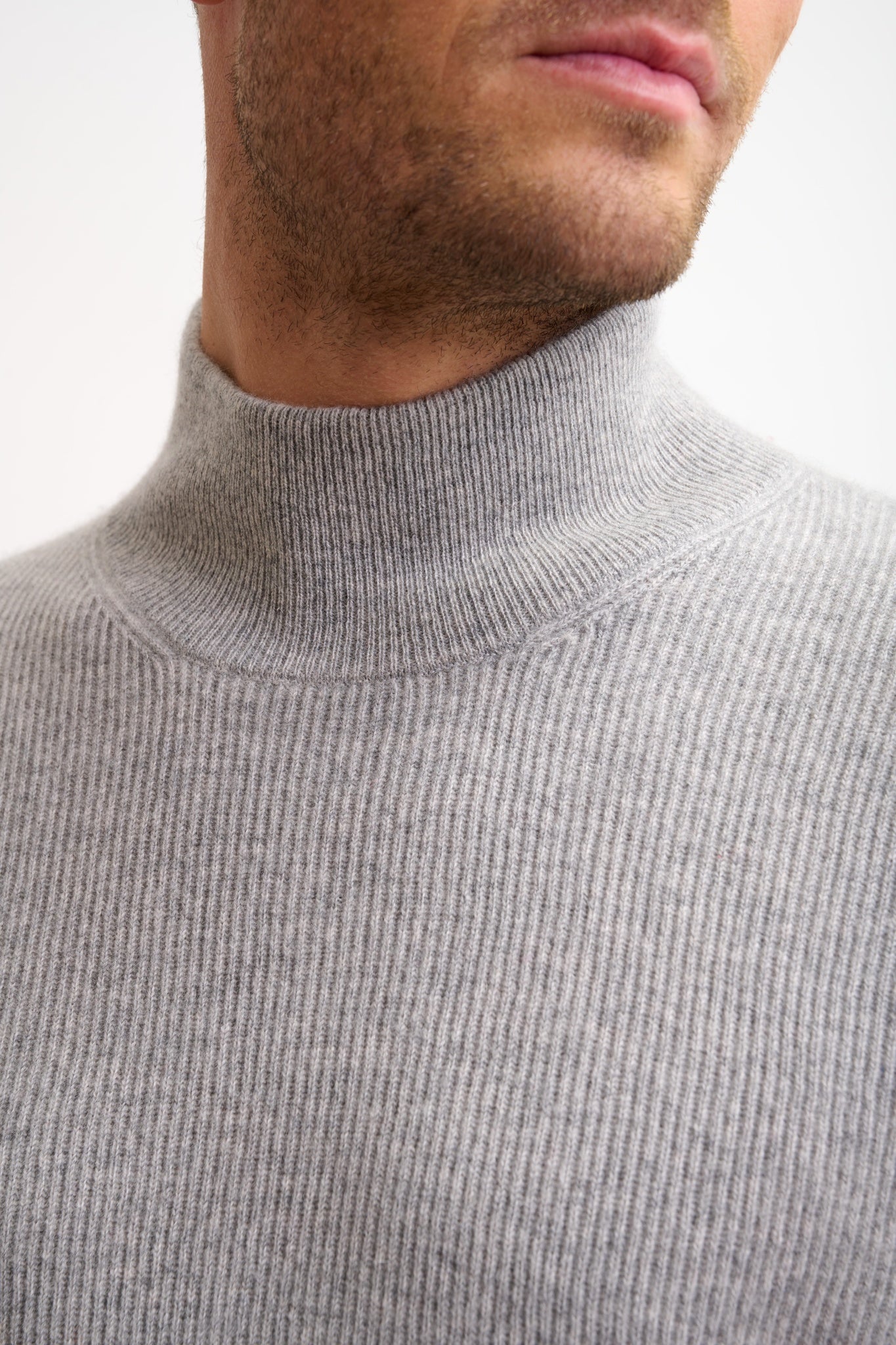 EVA pull col montant nuage chiné