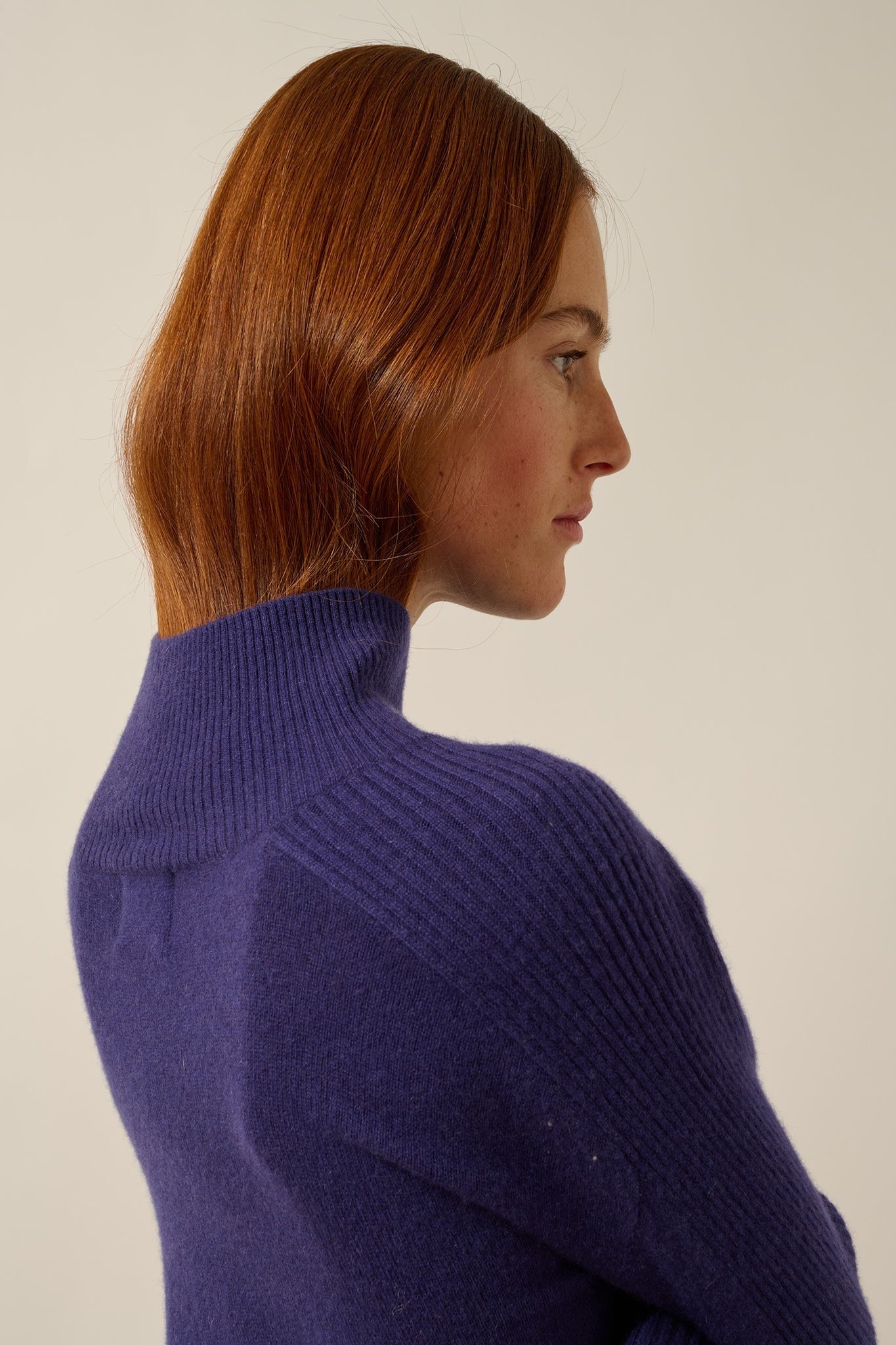 FIORINA pull col roulé purple