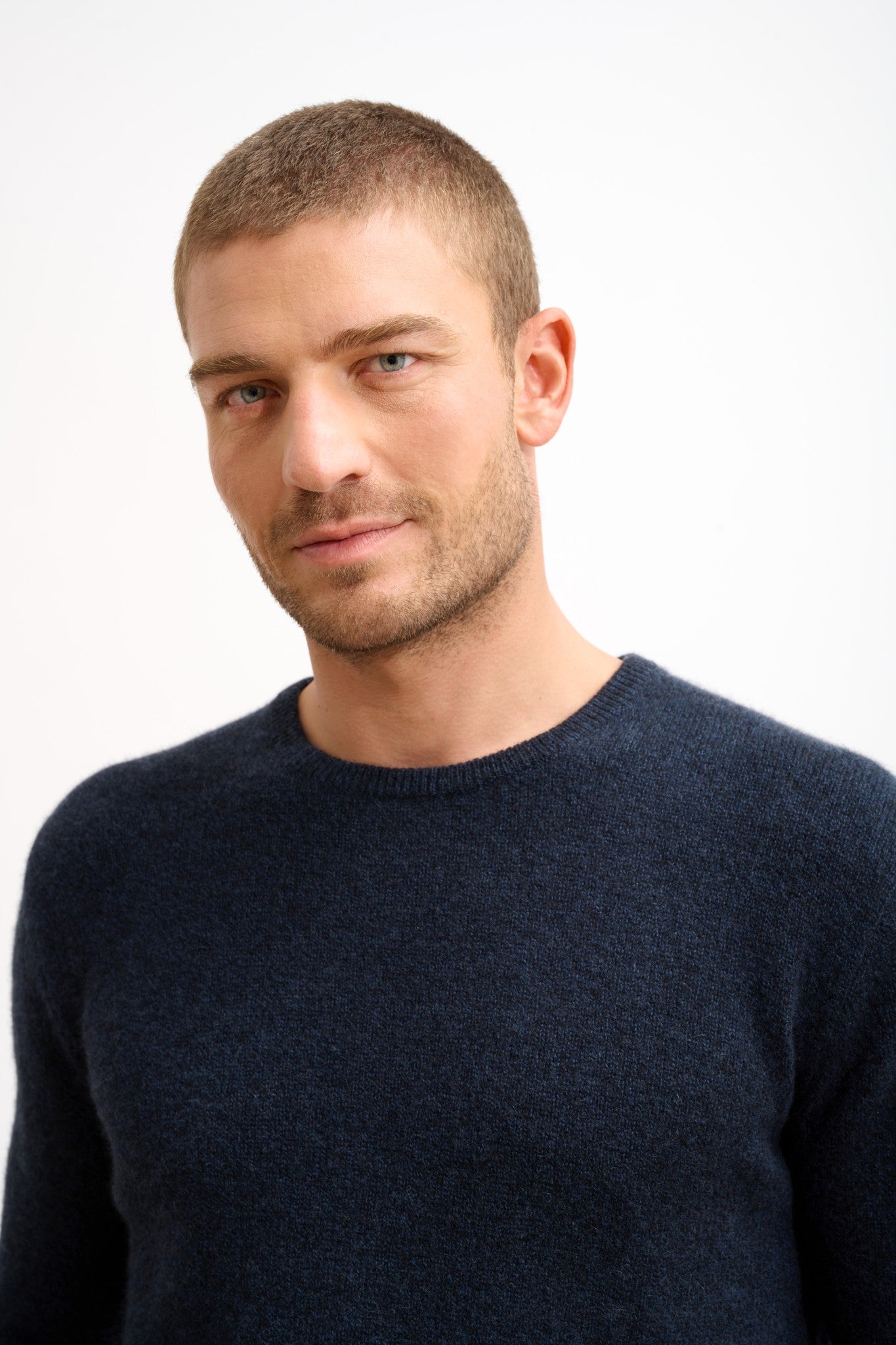 gabin pull col rond 4 fils caviar 100% cachemire