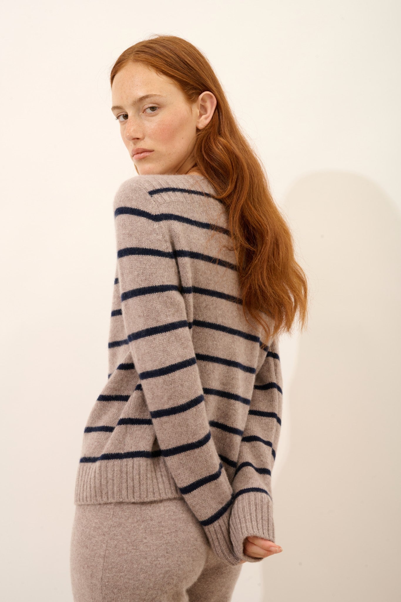 gaïa pull col bateau 4 fils bi-color navy/caribou chiné 100% cachemire