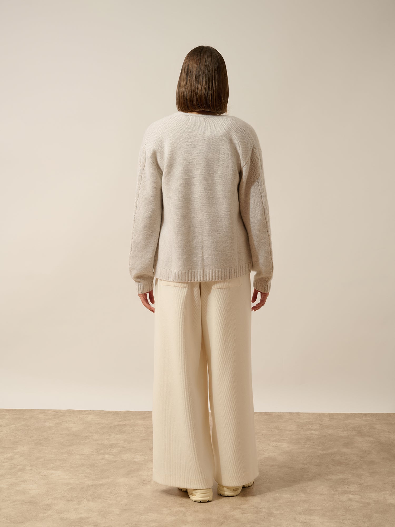 GENEVIEVE gilet col v 6 fils gris perle chiné