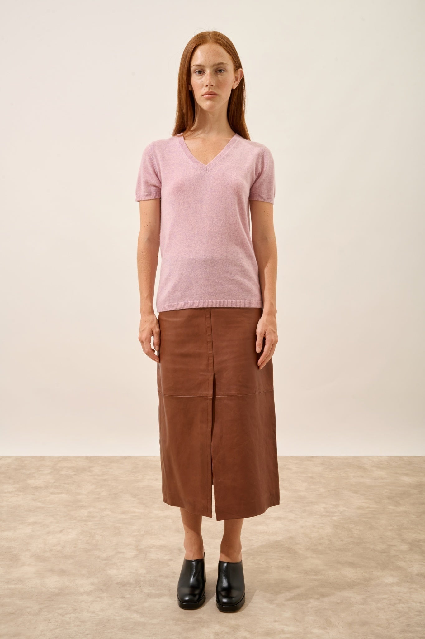 GLAMIS V-neck T-shirt in heathered marshmallow