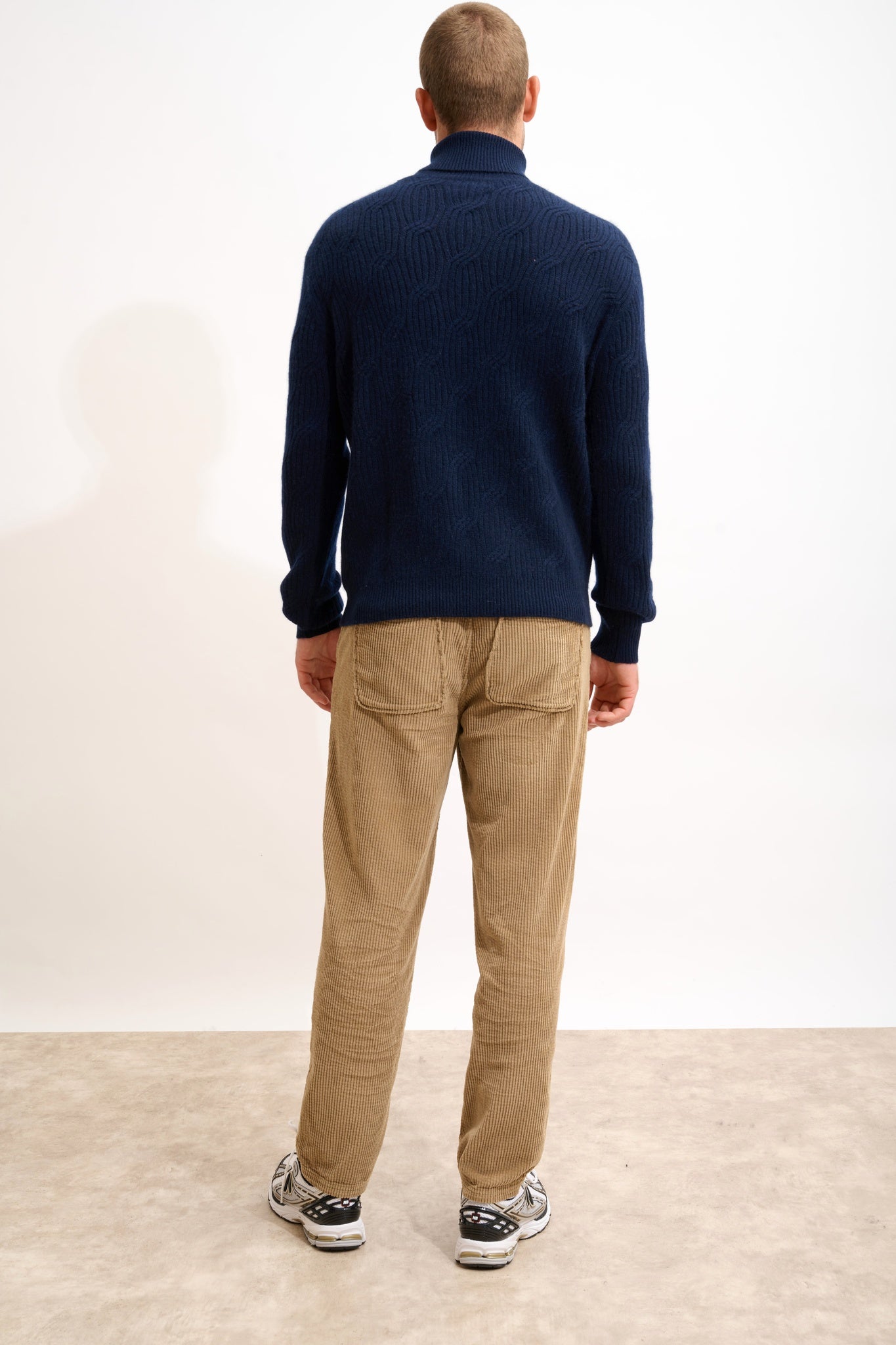 GOBA pull col roulé navy