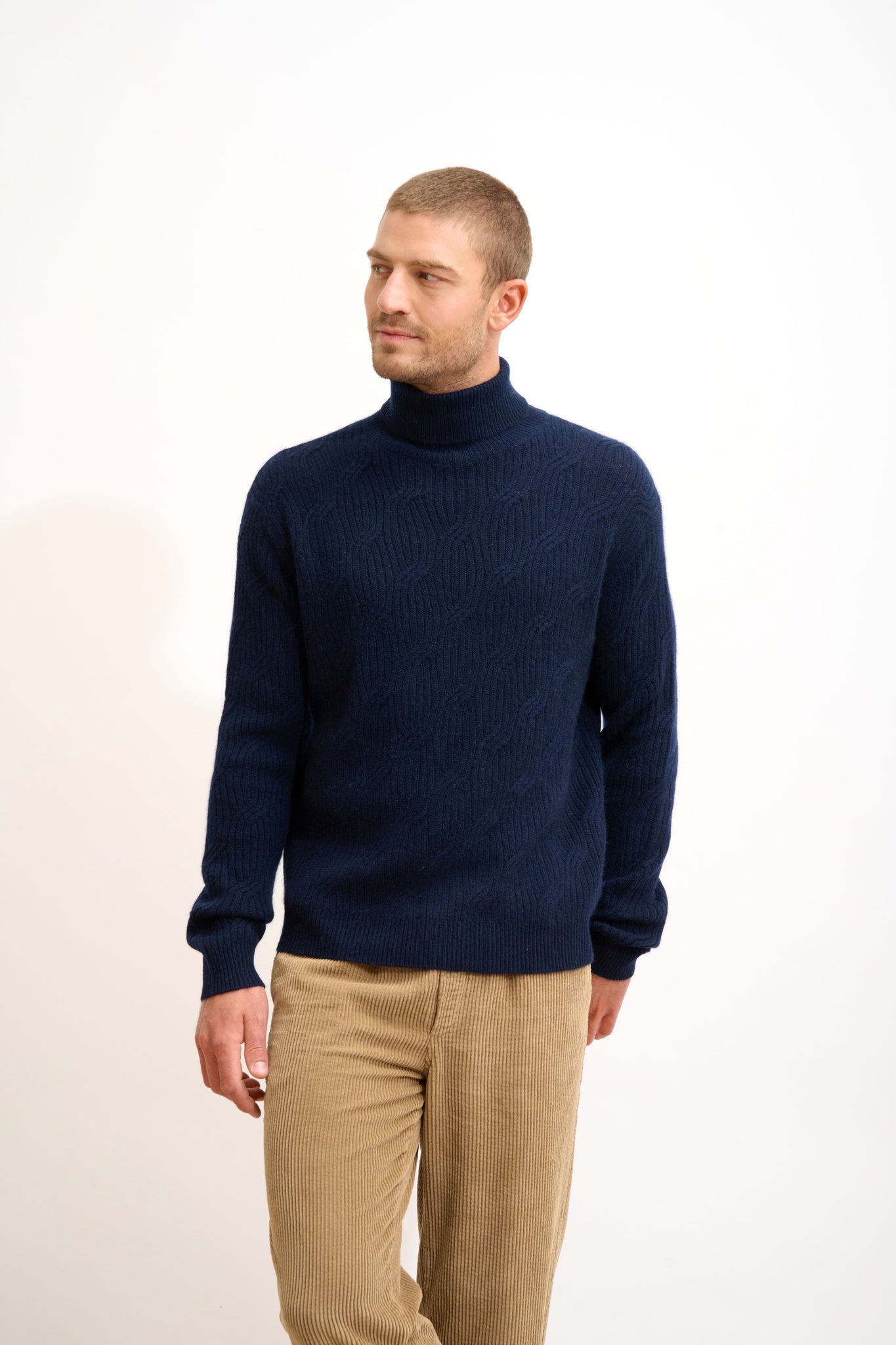 GOBA pull col roulé navy