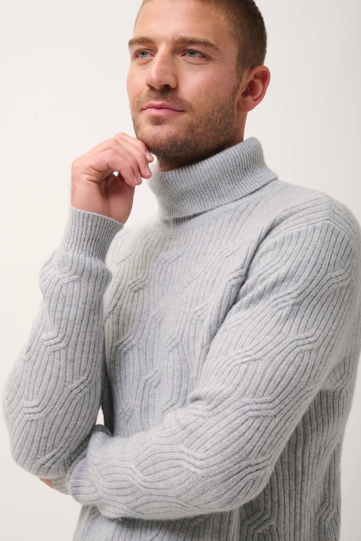 GOBA pull col roulé nuage chiné