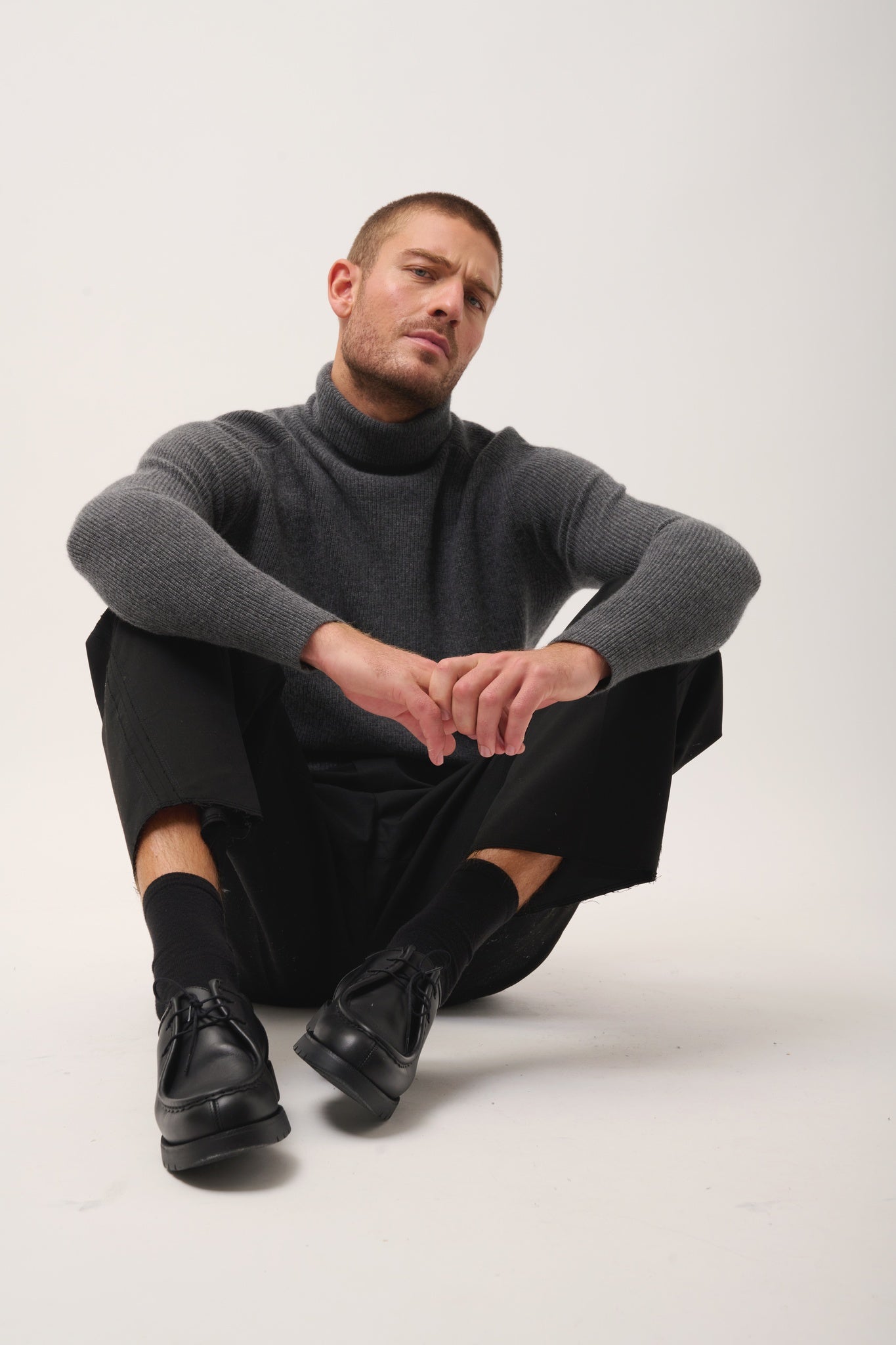 GYALWA pull col roulé anthracite chiné