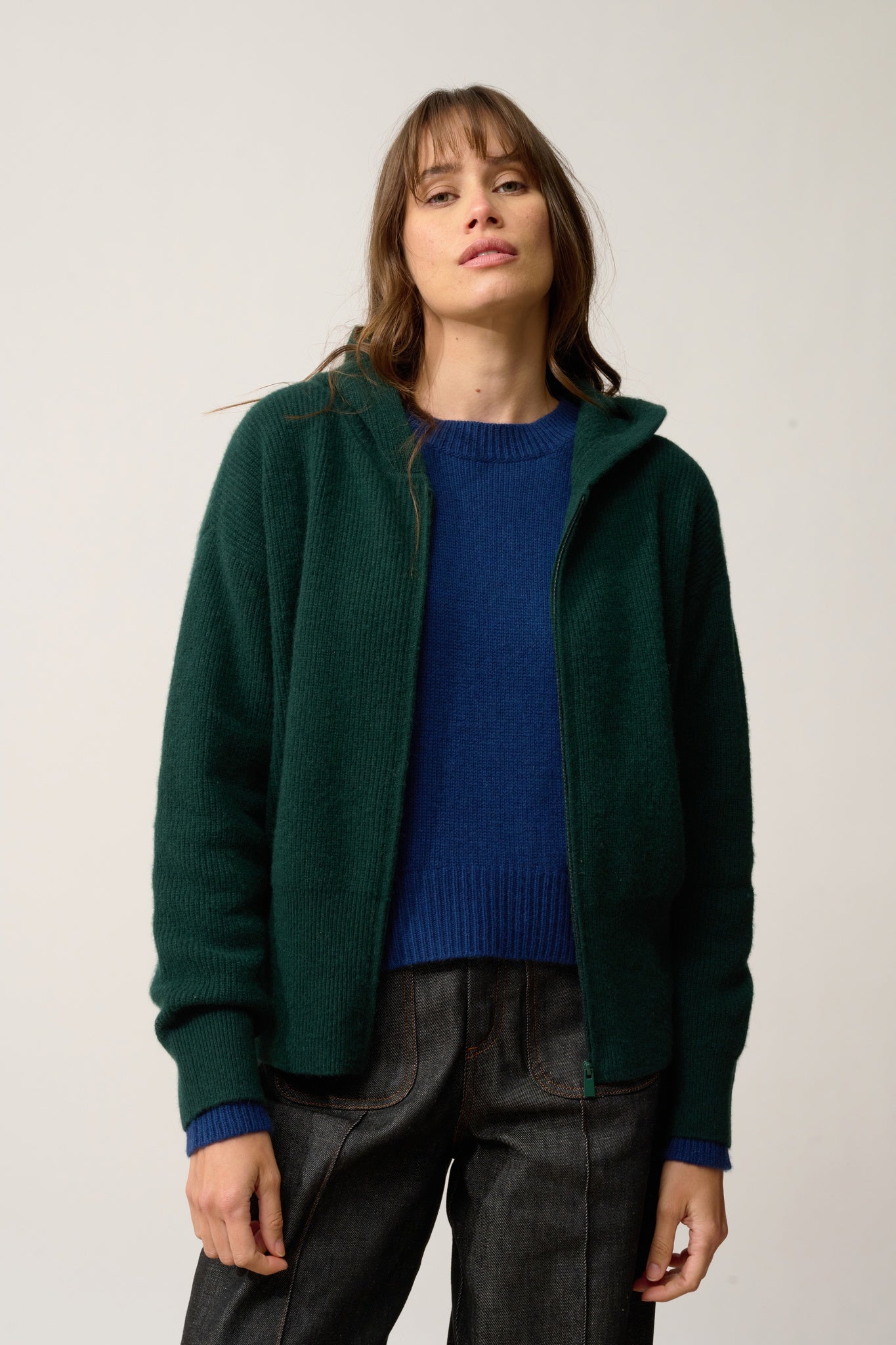 HELGA vest with zipped collar and cypress hood