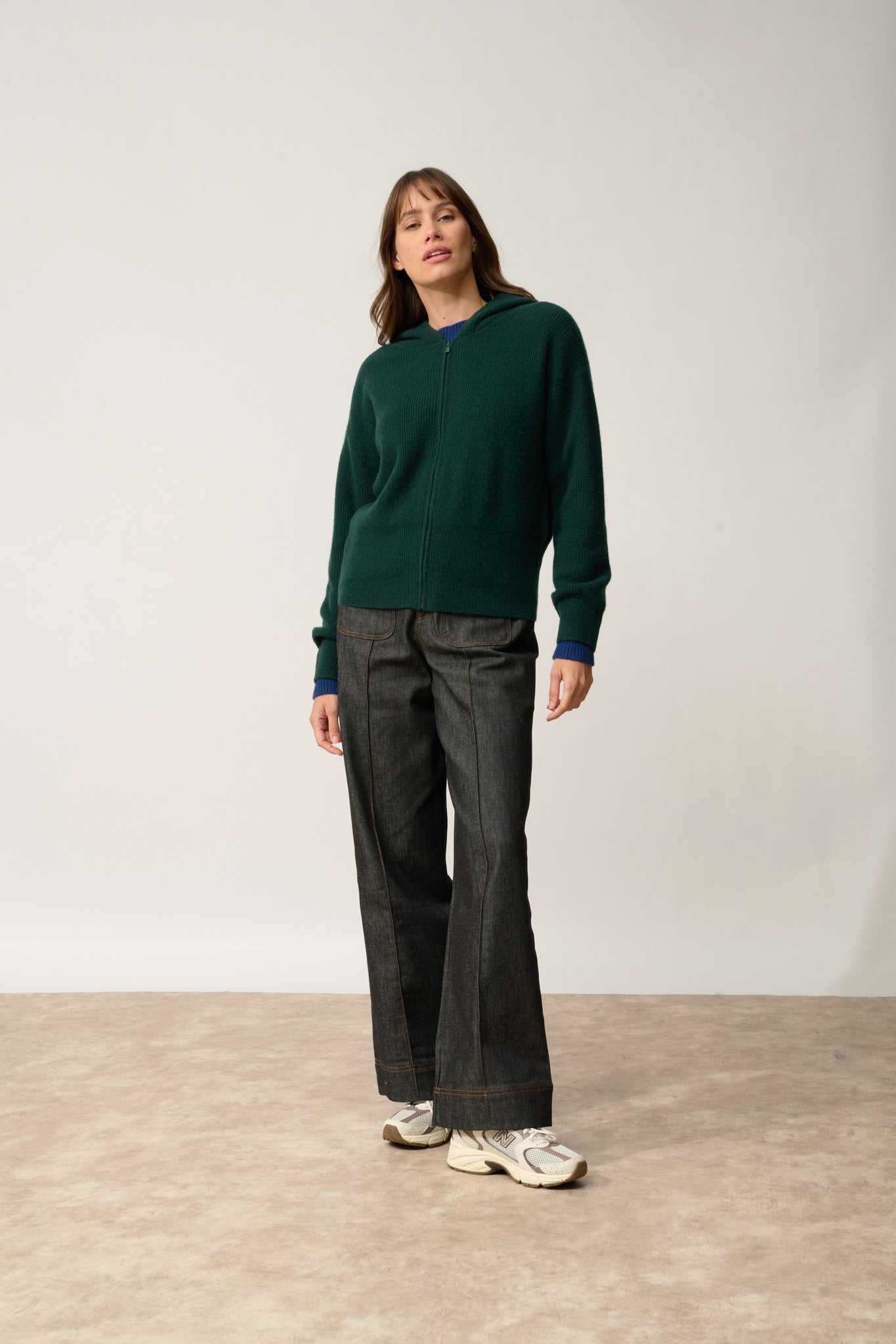 HELGA vest with zipped collar and cypress hood