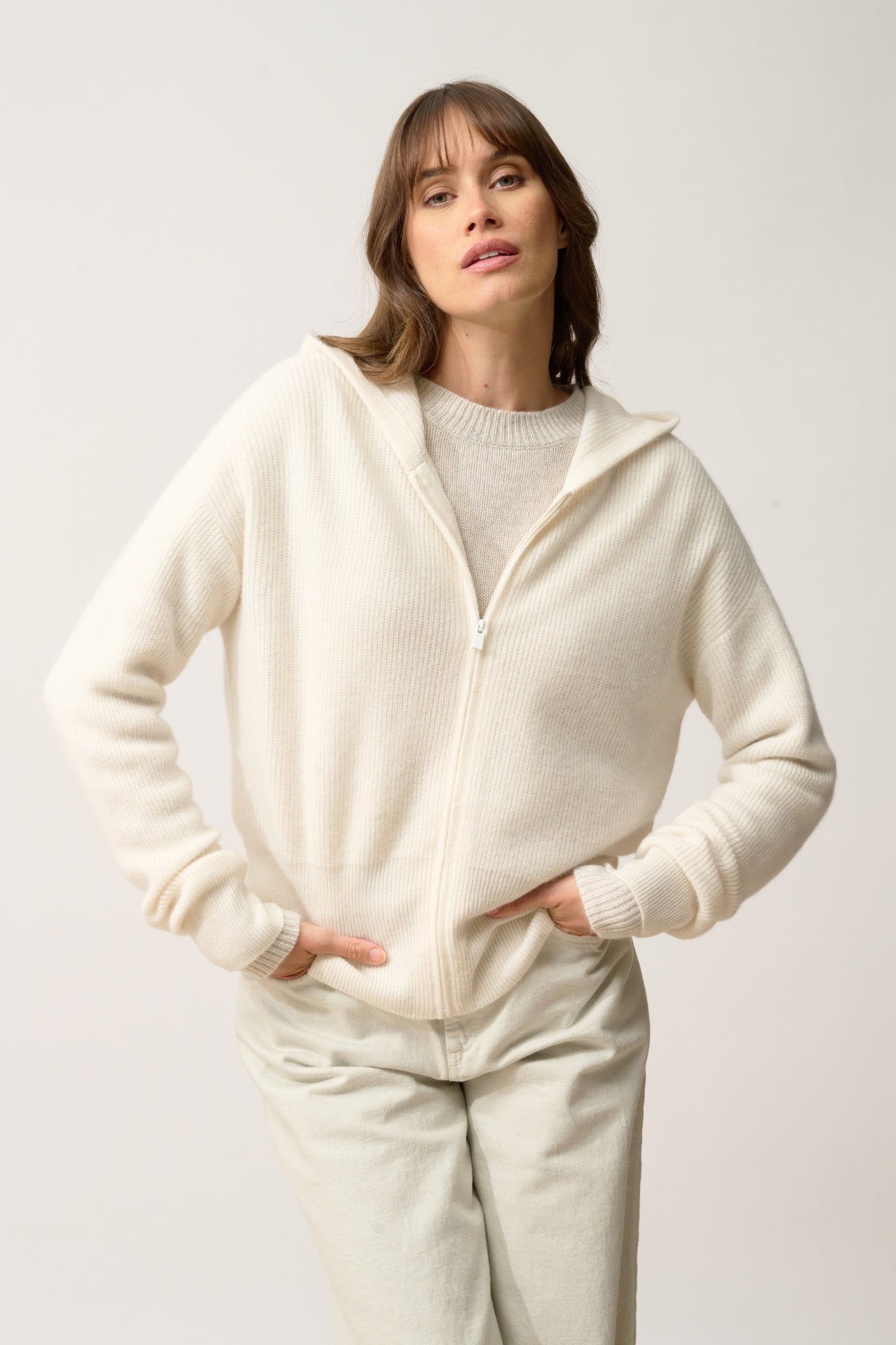 HELGA gilet col zippé capuche ivoire