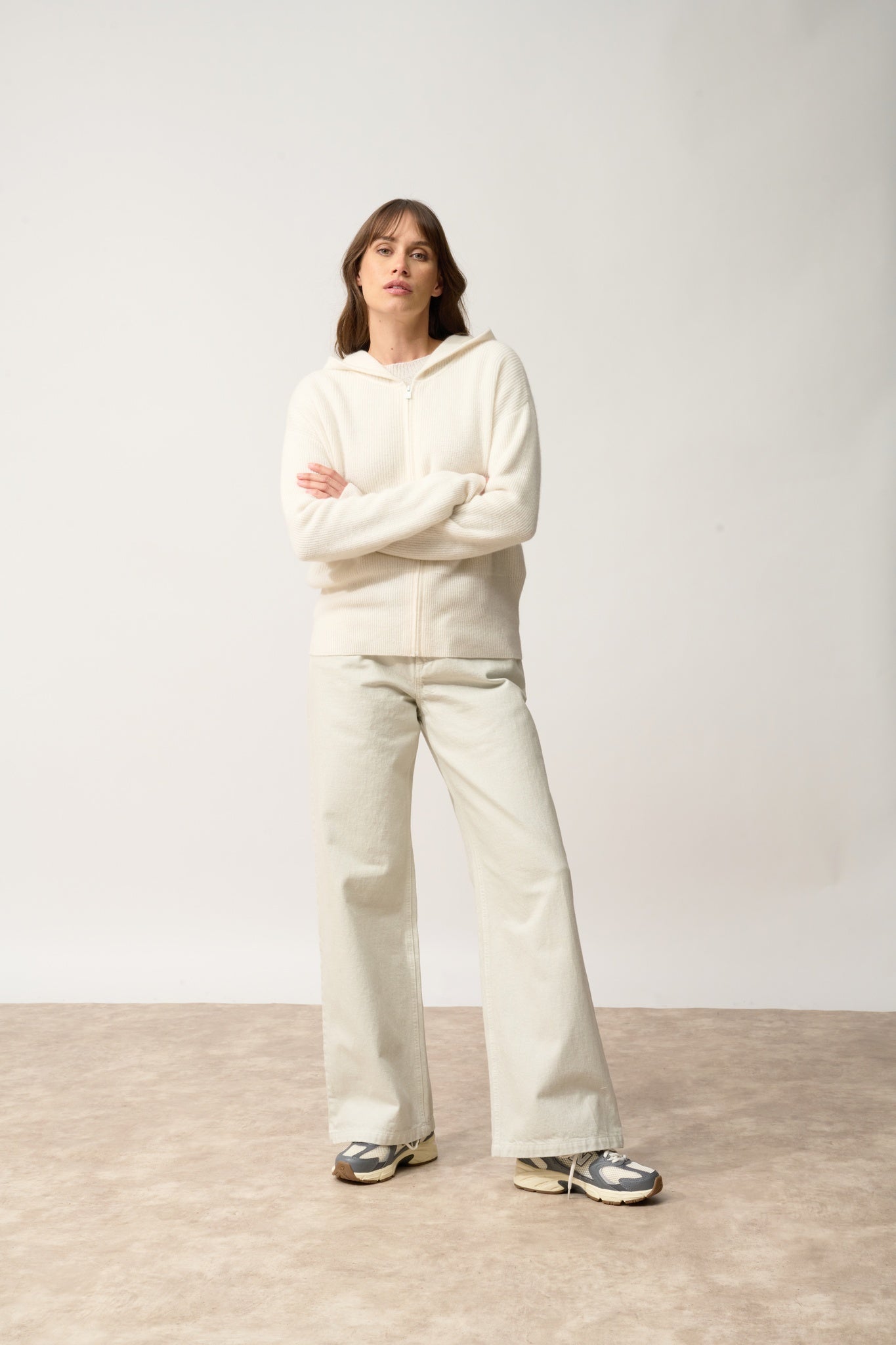 HELGA vest with zipped collar and ivory hood