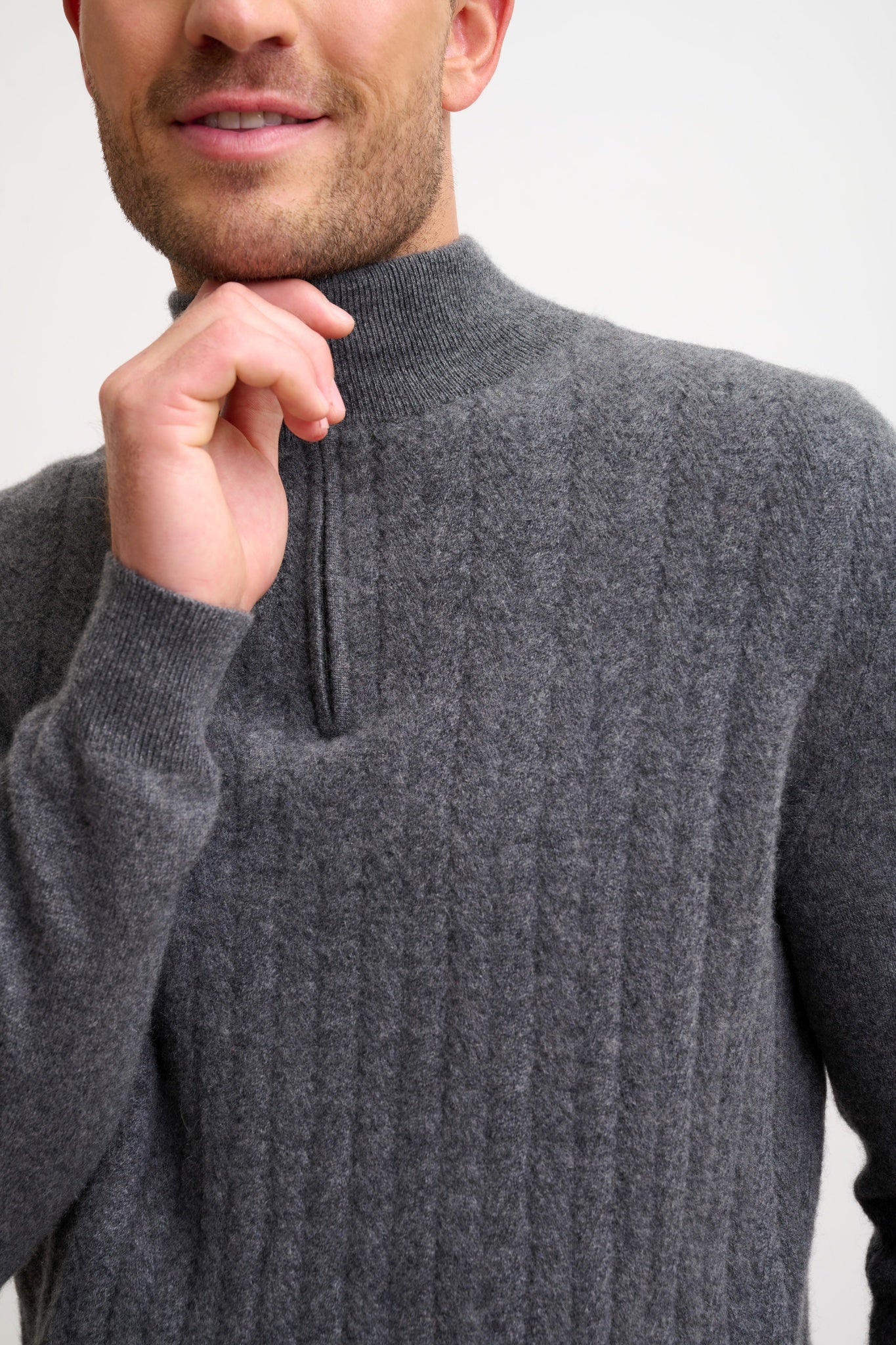HILMIR anthracite heathered crew neck sweater