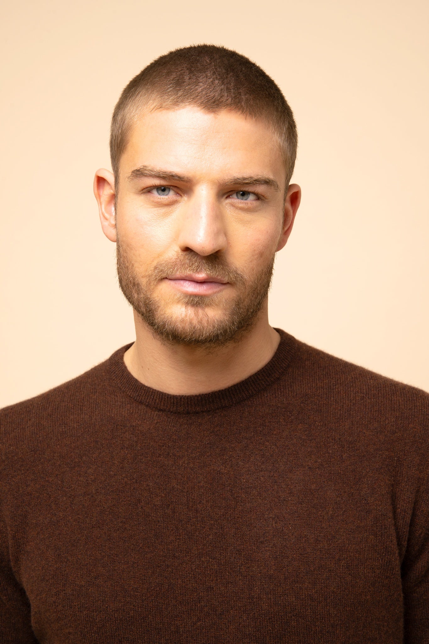 HOWARD pull col rond café