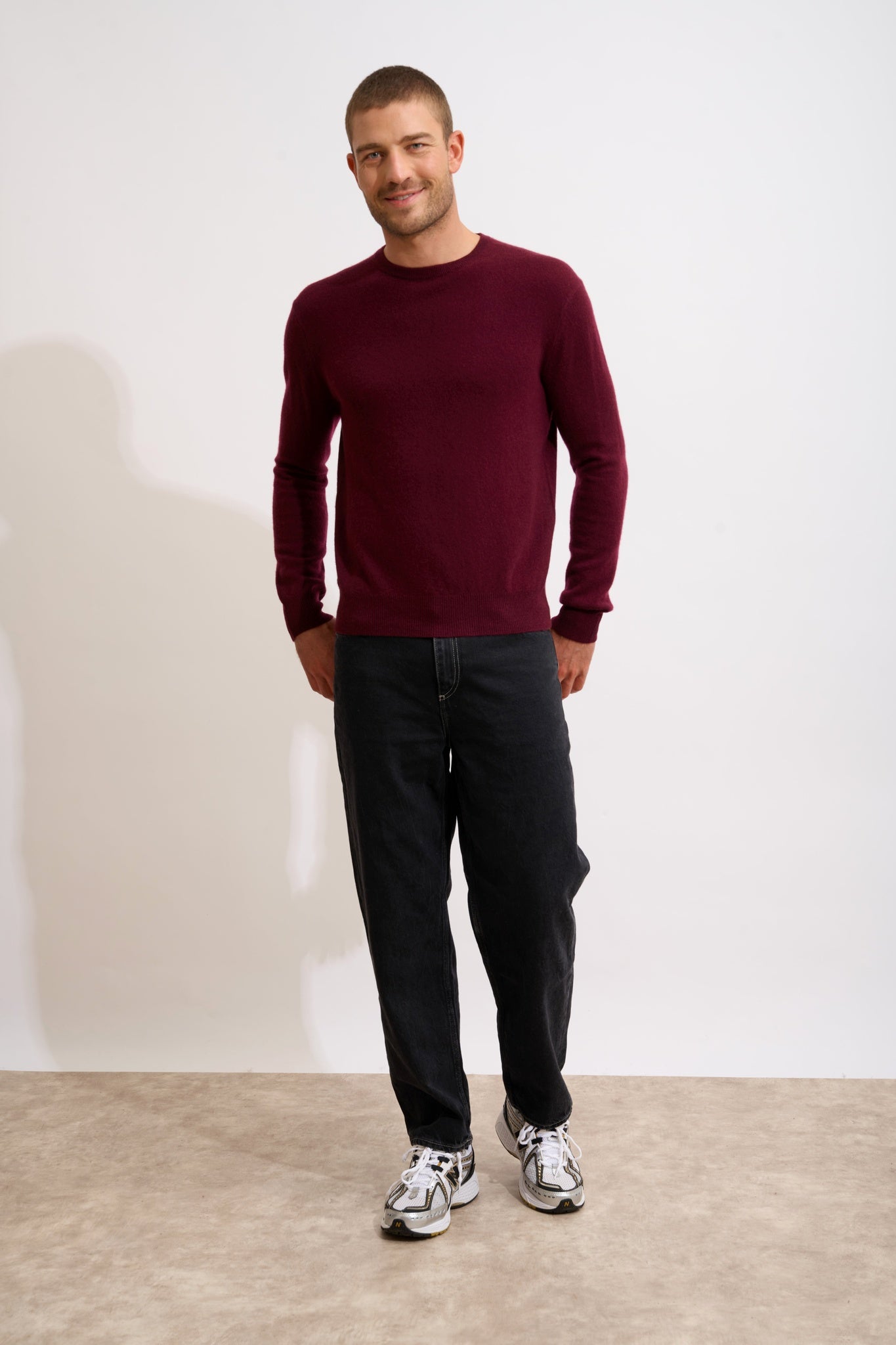 HOWARD round neck sweater in blackberry