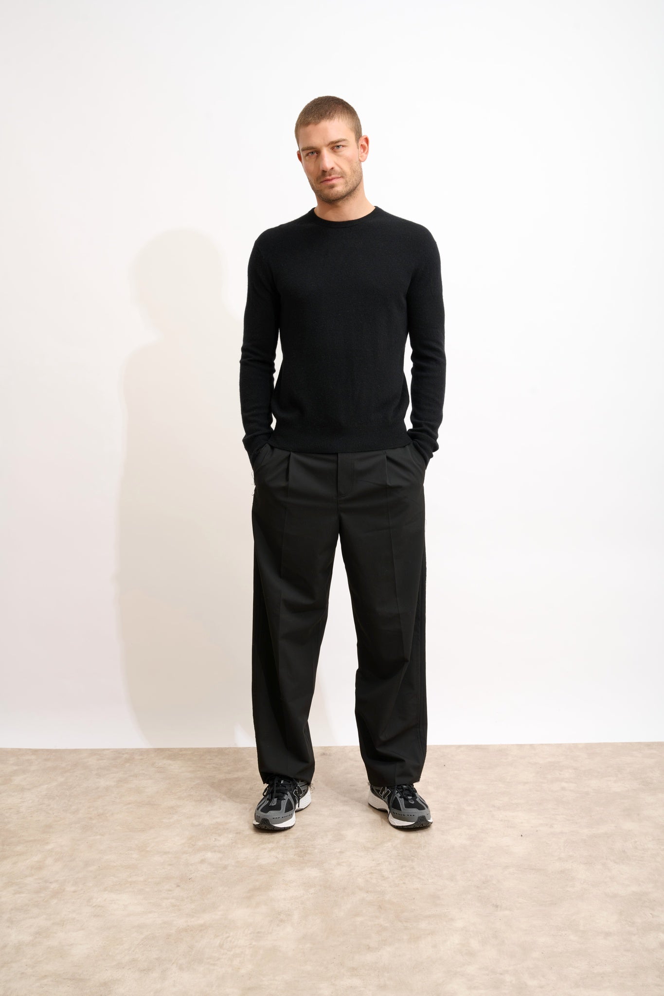 HOWARD pull col rond noir