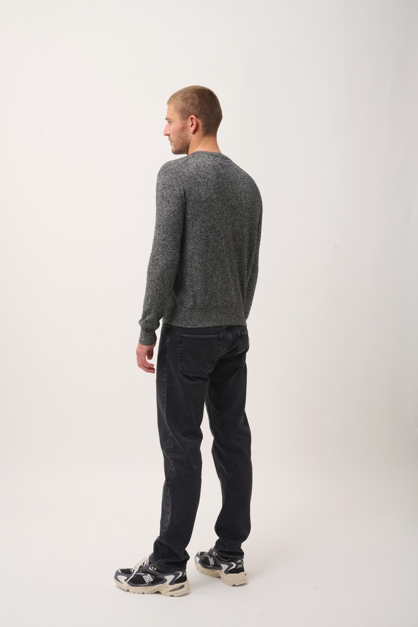 howard pull col rond noir/blanc
