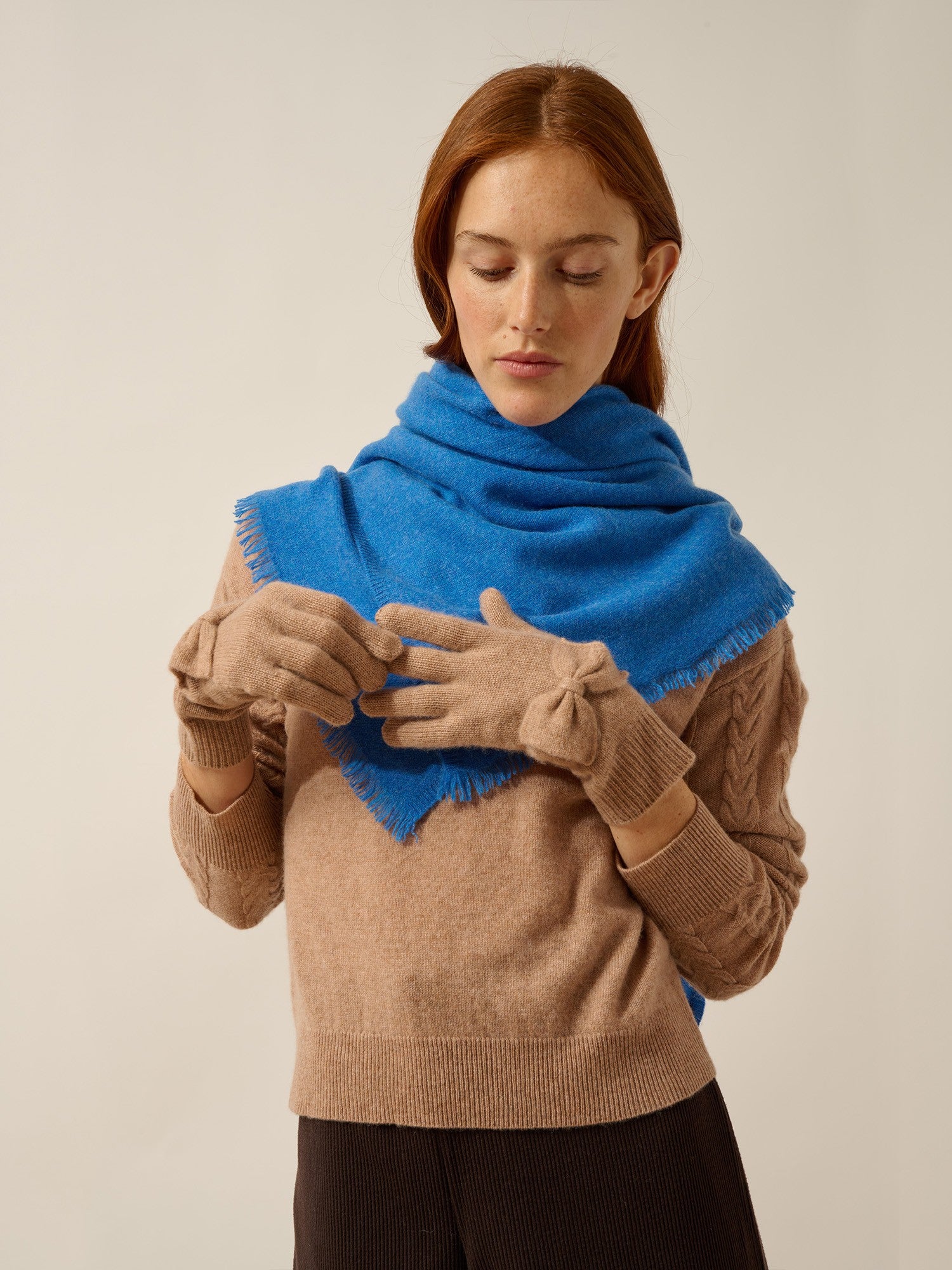 huacho écharpe carrée bleu électrique