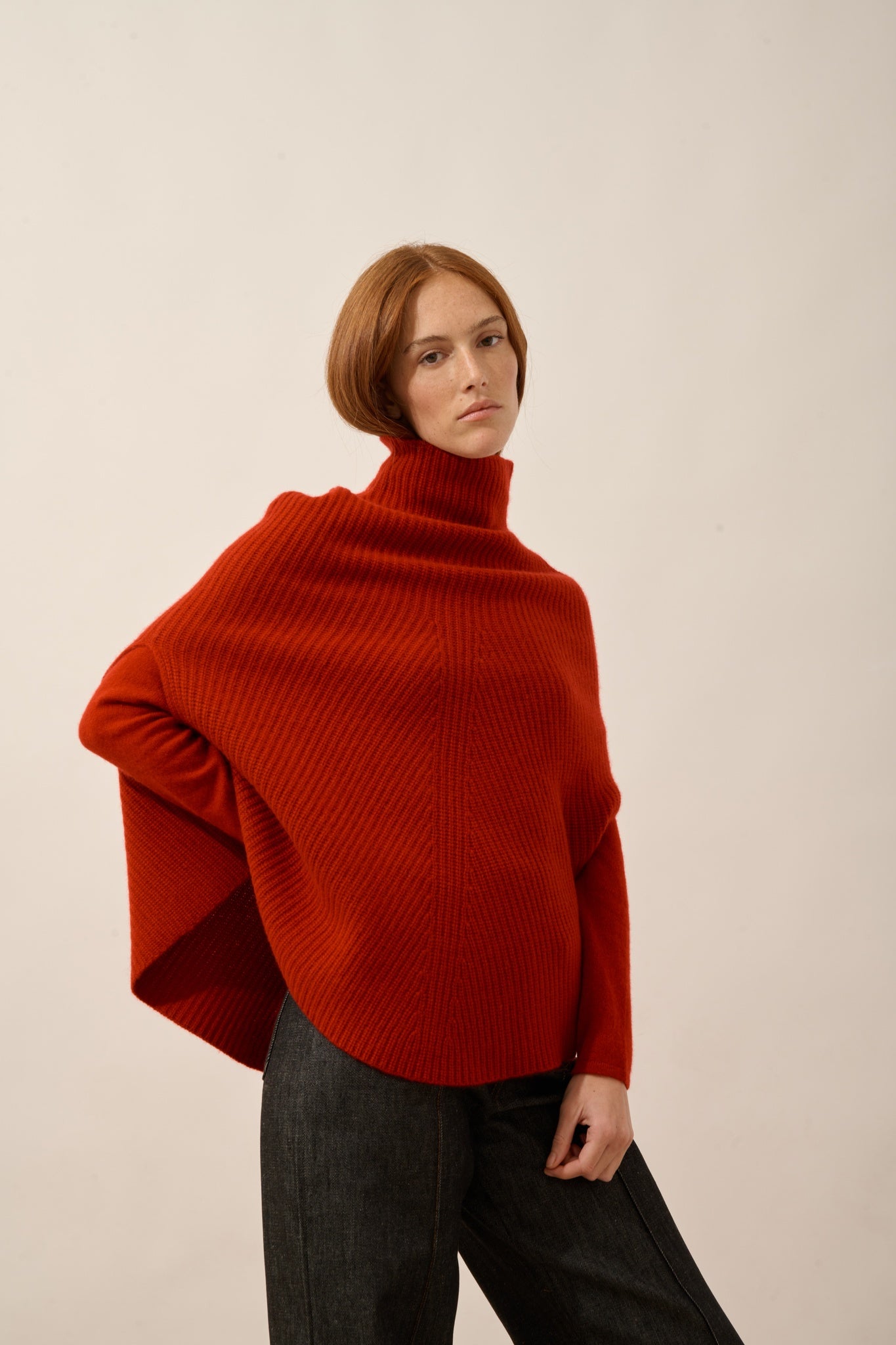 HUARAZ cape col montant 6 fils rubis