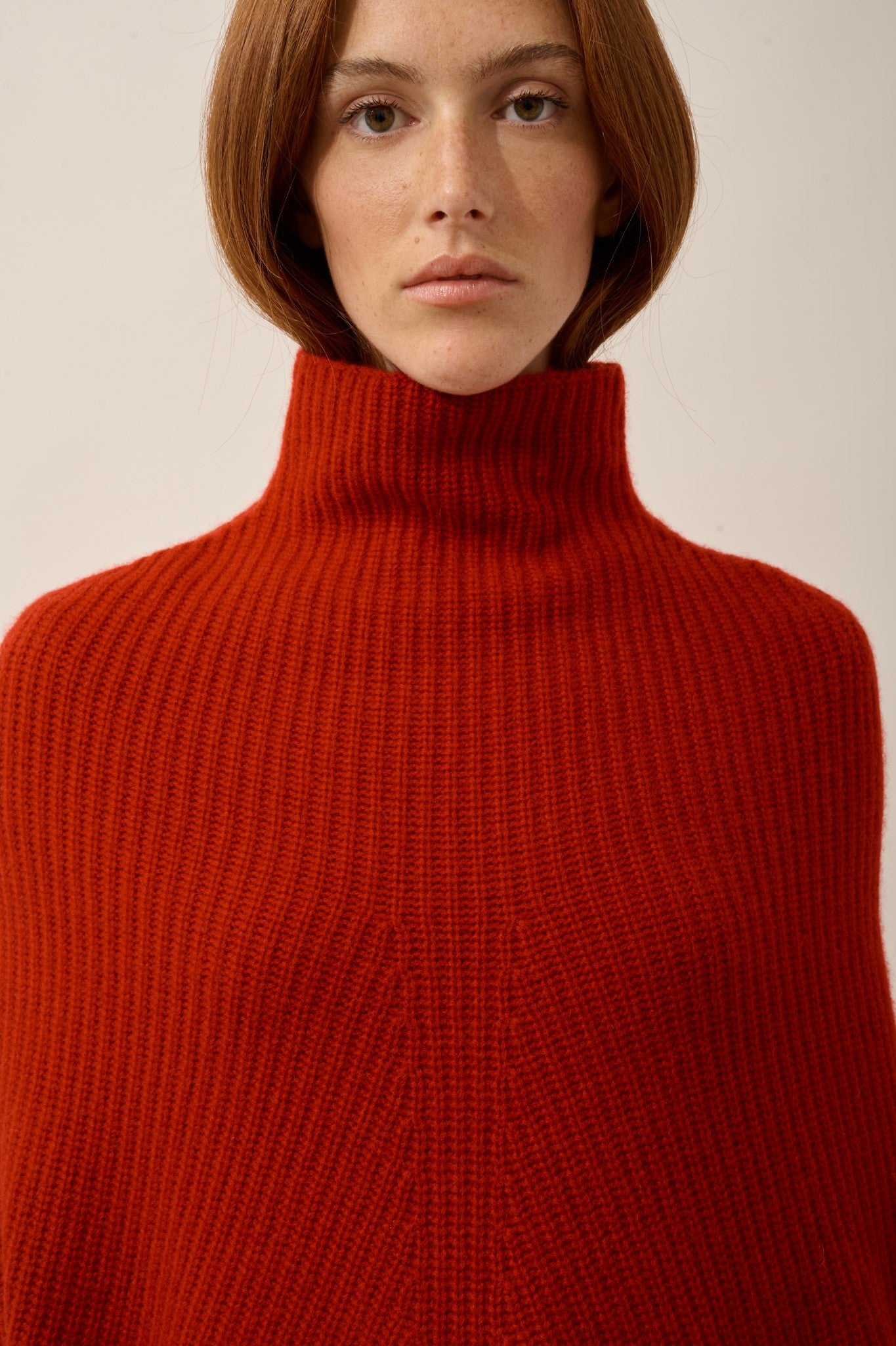 huaraz cape col montant 6 fils rubis