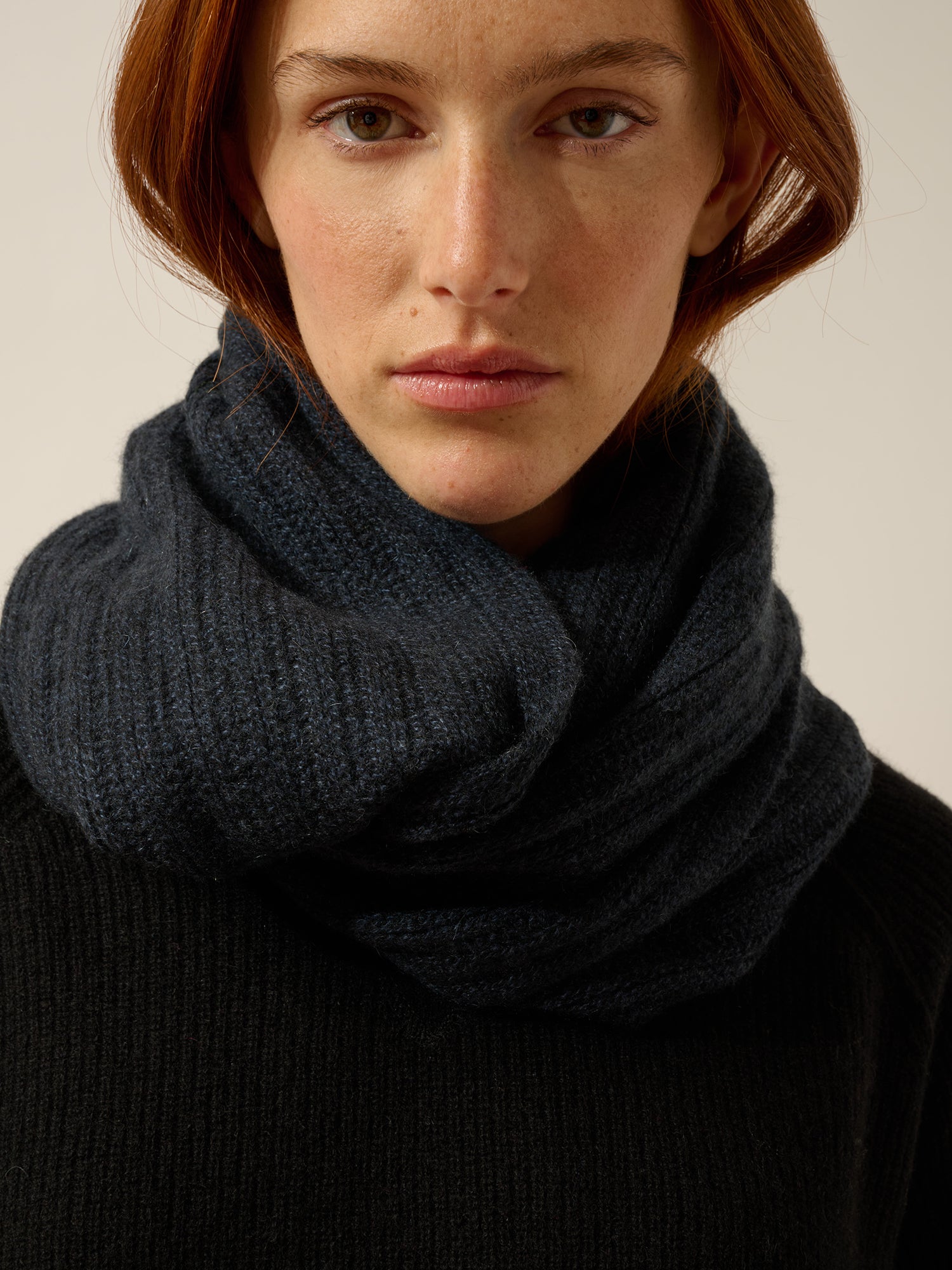 HUTTON tour de cou 4 fils caviar