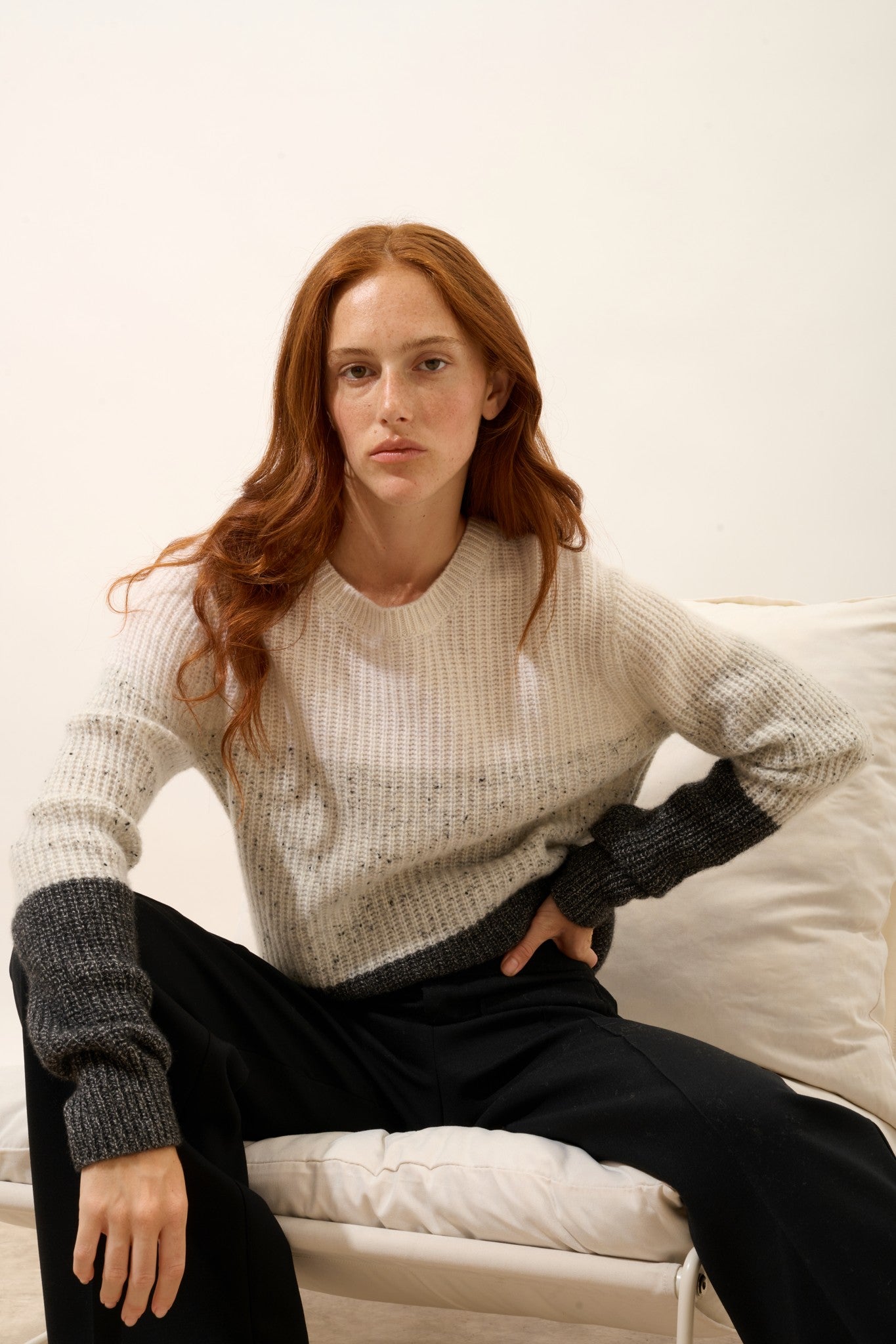 ilyana pull col rond 6 fils tri-color blanc chiné/(gris/noir)/(noir/blanc) 100% cachemire