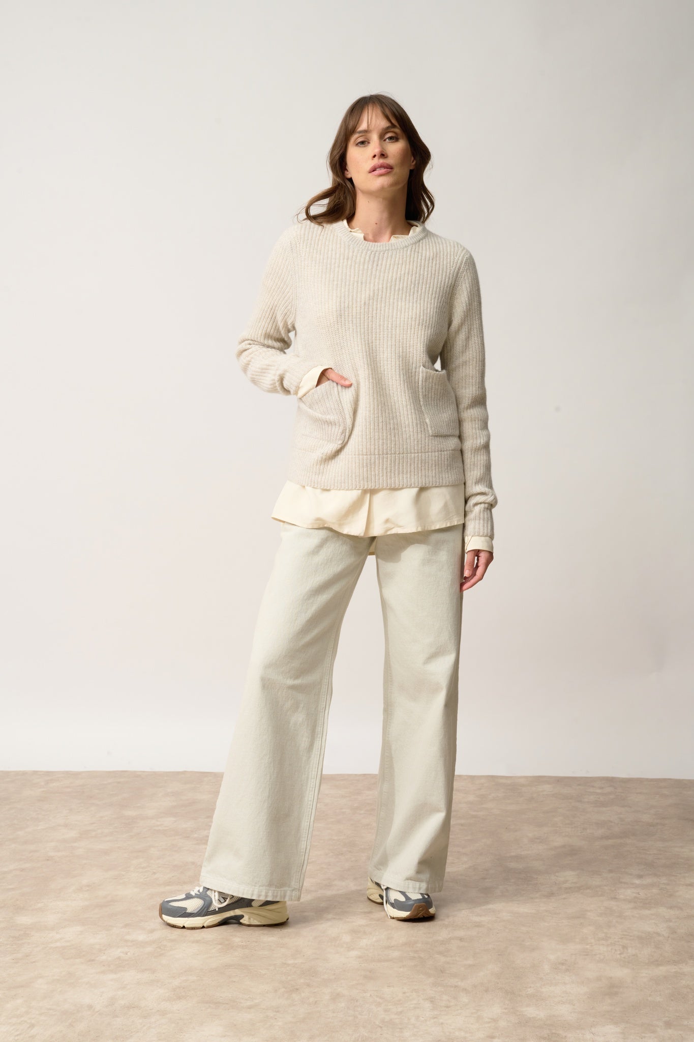 INAYA round-neck sweater pearl grey mottled