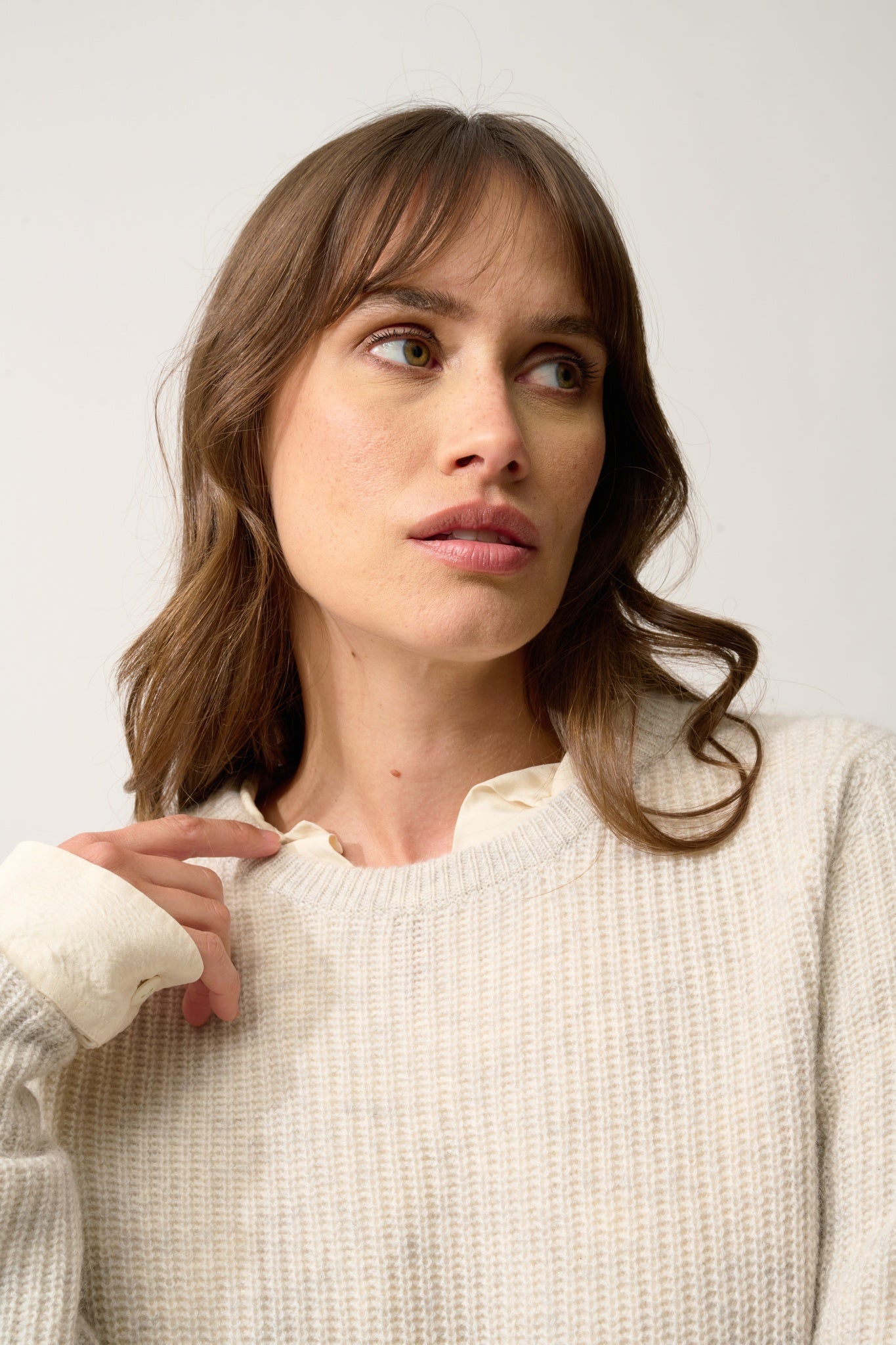 INAYA round-neck sweater pearl grey mottled