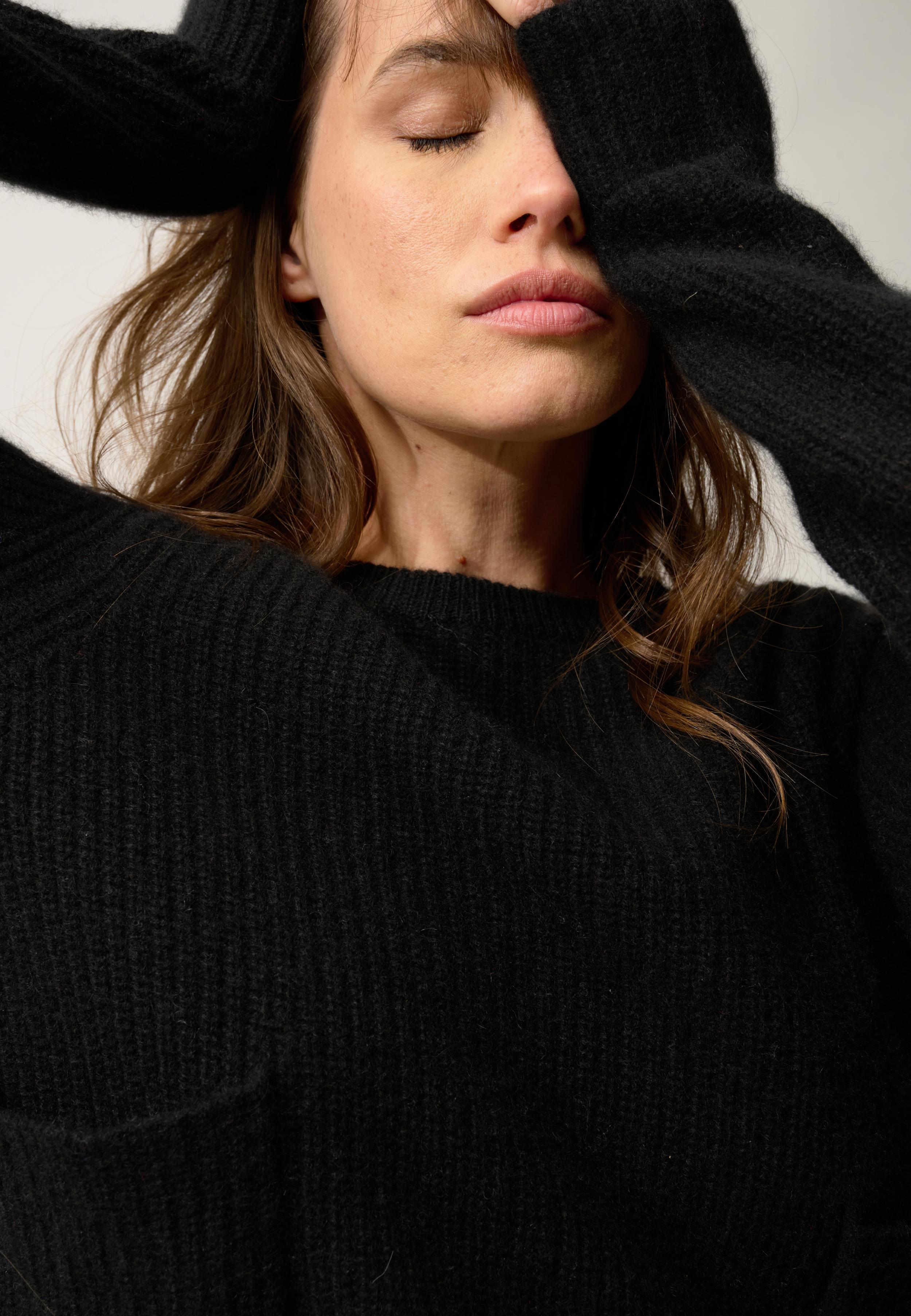 INAYA pull col rond noir