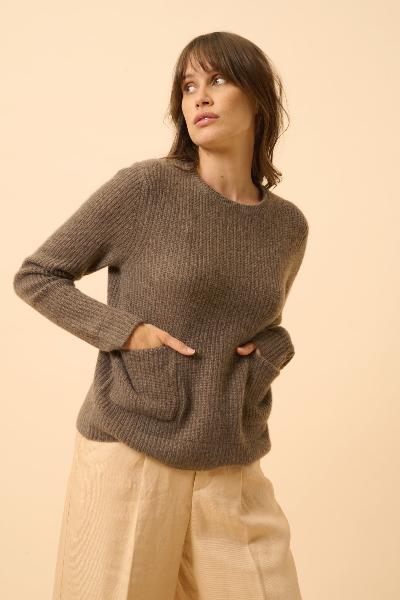INAYA round neck sweater in taupe heather