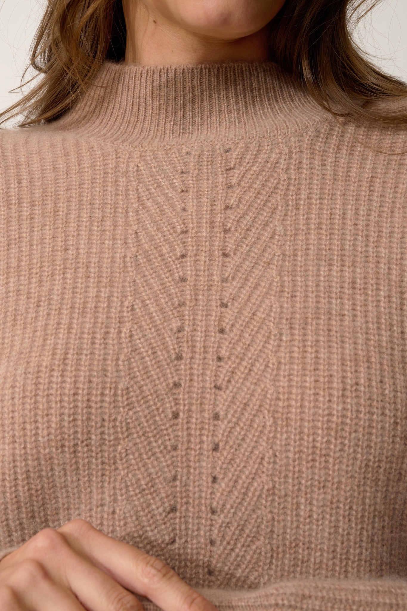 IQUITOS pull col montant camel chiné